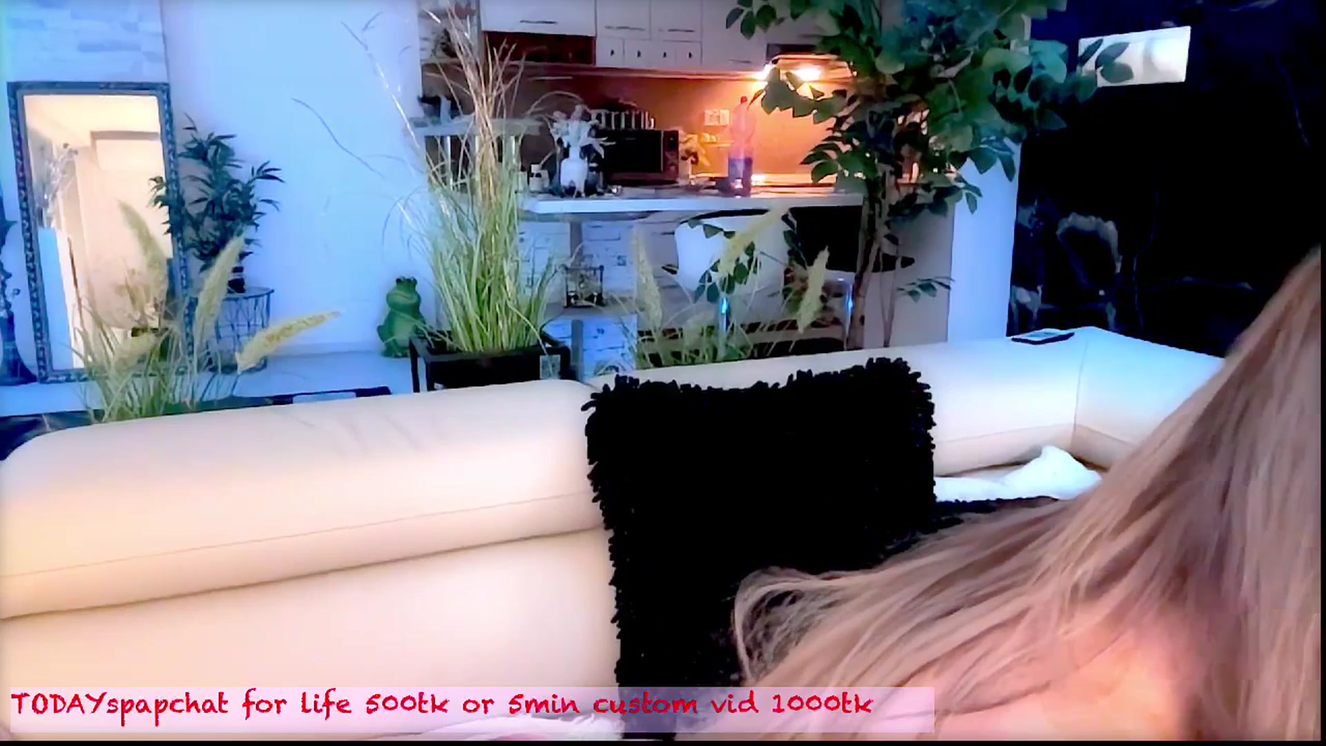 Gallery image thumbnail from Diana_Doll's myfreecams stream on, 09/28/2025, 18:43 image 19 of 20