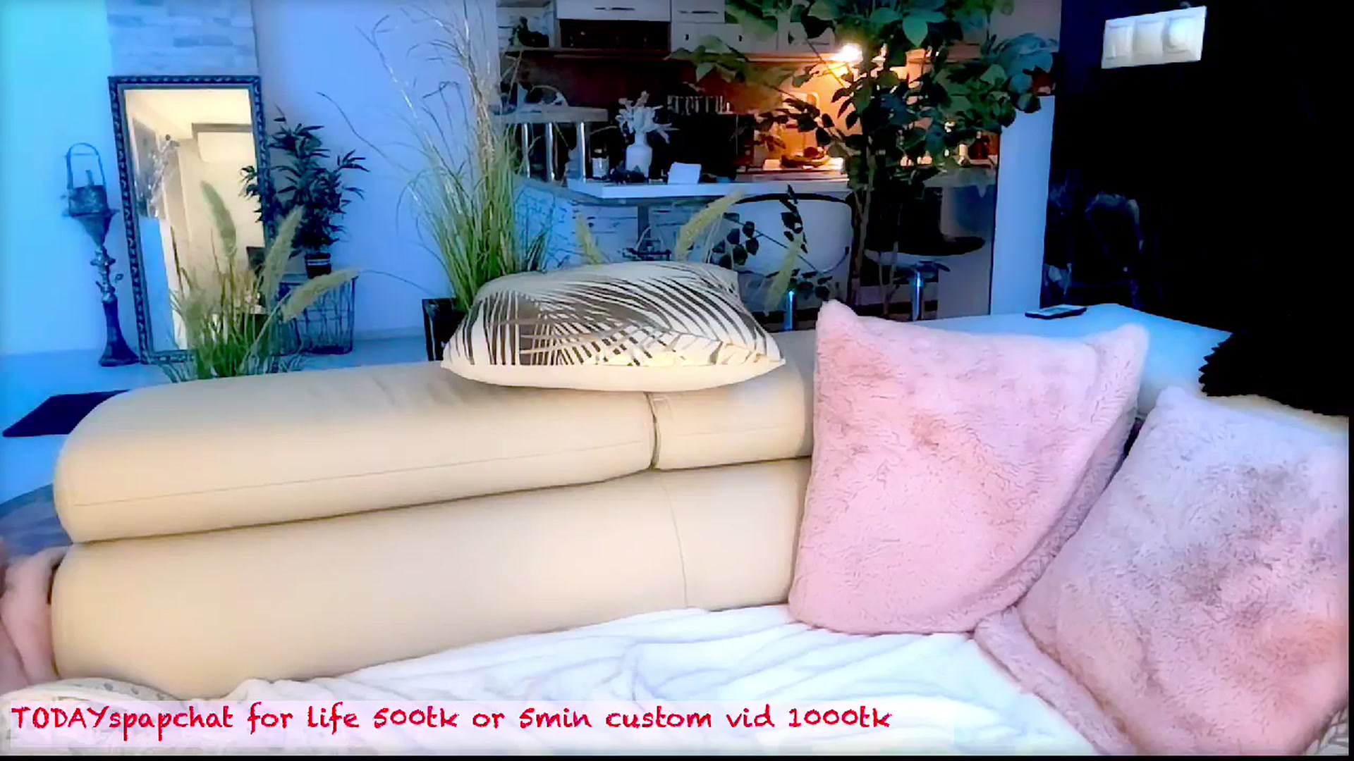 Gallery image thumbnail from Diana_Doll's myfreecams stream on, 10/11/2025, 19:24 image 16 of 20