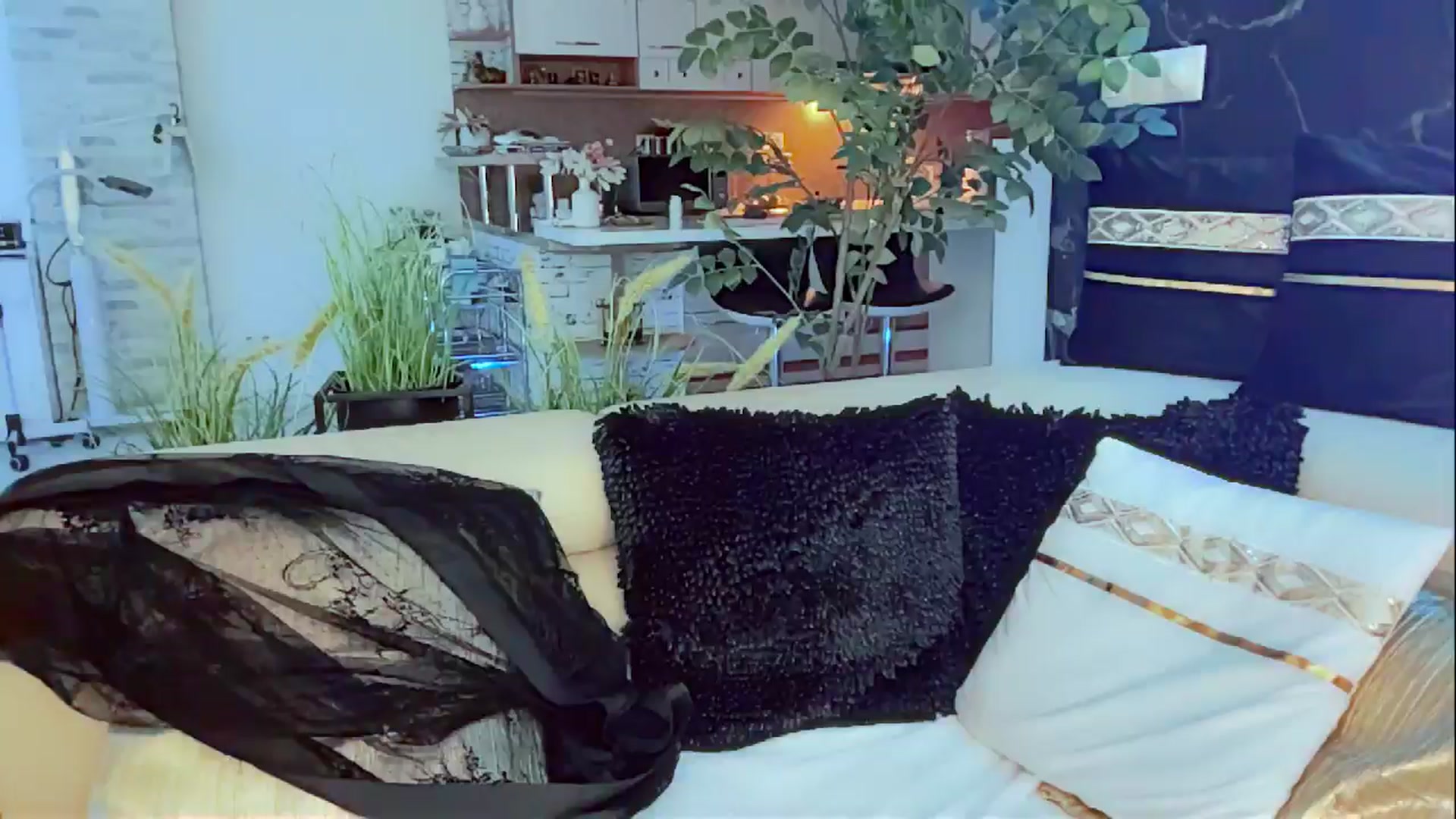 Gallery image thumbnail from Diana_Doll's myfreecams stream on, 03/14/2026, 15:39 image 20 of 20