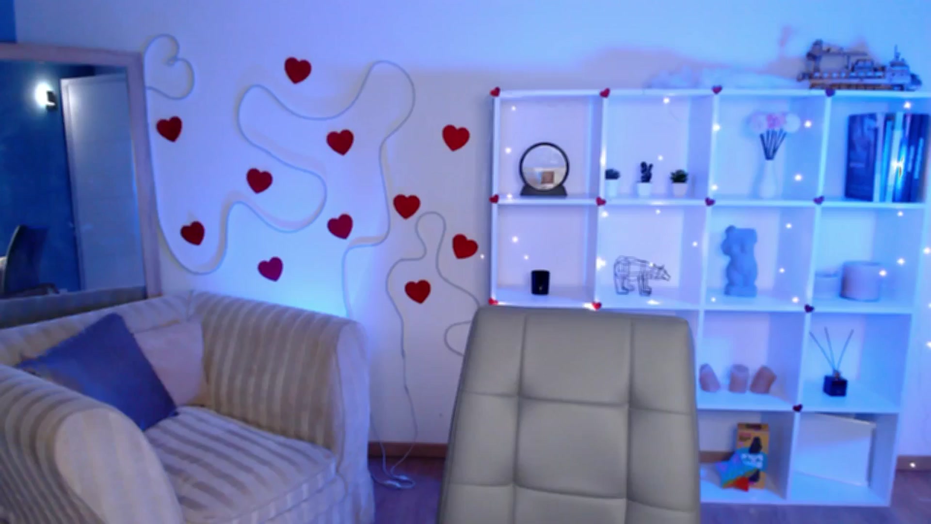 Gallery image thumbnail from Diana_Wow's myfreecams stream on, 08/17/2025, 09:09 image 17 of 20