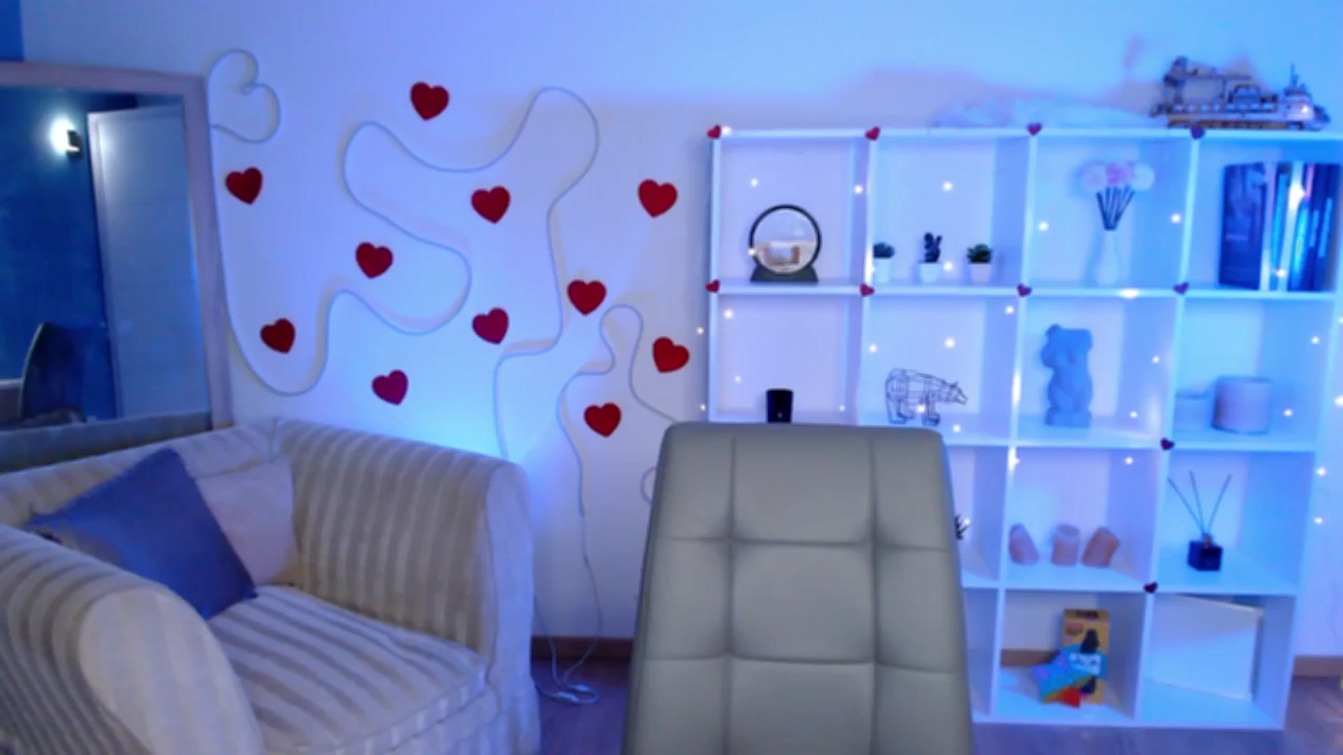 Gallery image thumbnail from Diana_Wow's myfreecams stream on, 08/17/2025, 11:14 image 11 of 20