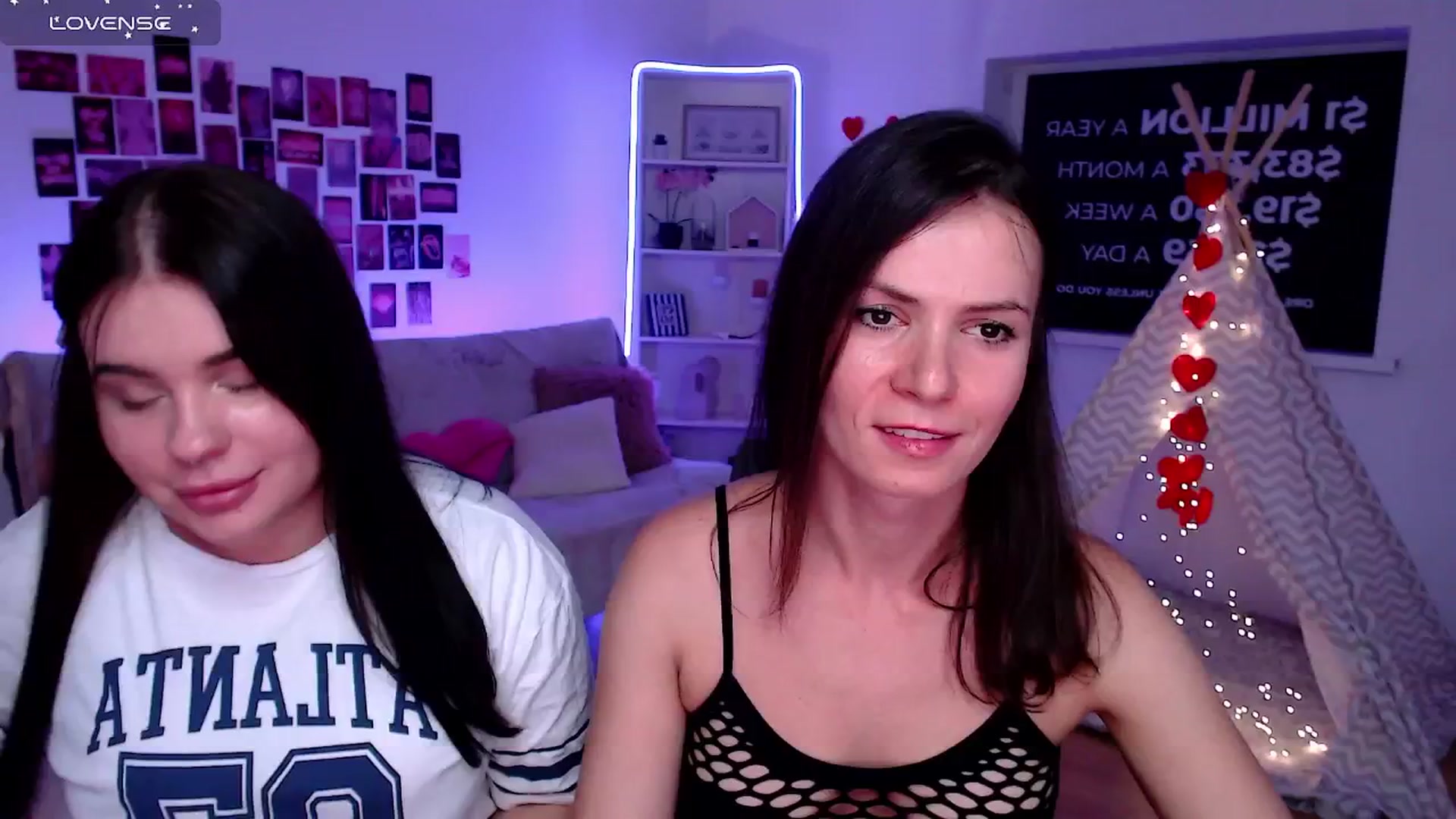 Gallery image thumbnail from Diana_Wow's myfreecams stream on, 08/21/2025, 10:47 image 19 of 20