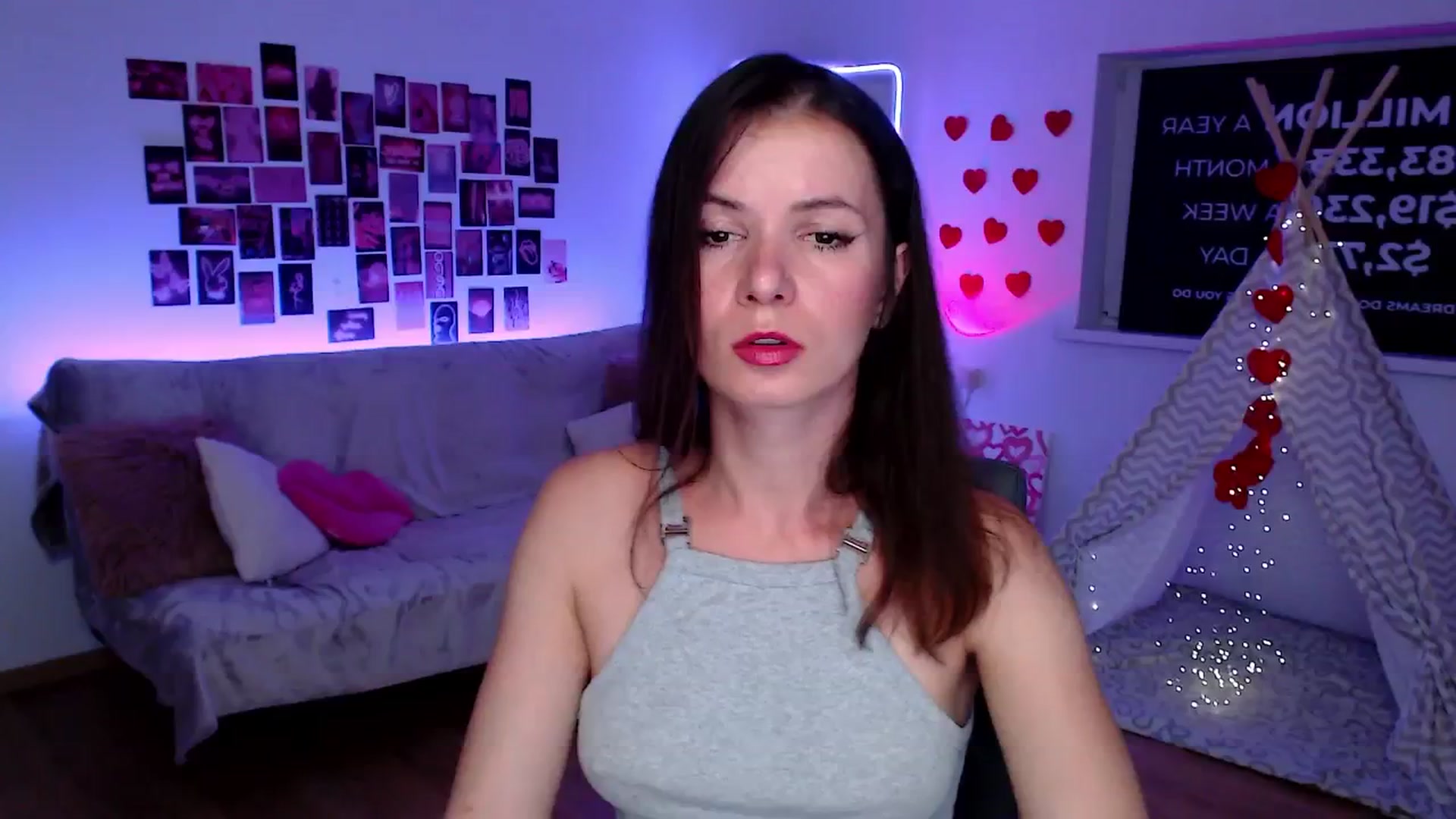 Gallery image thumbnail from Diana_Wow's myfreecams stream on, 09/03/2025, 10:01 image 1 of 20