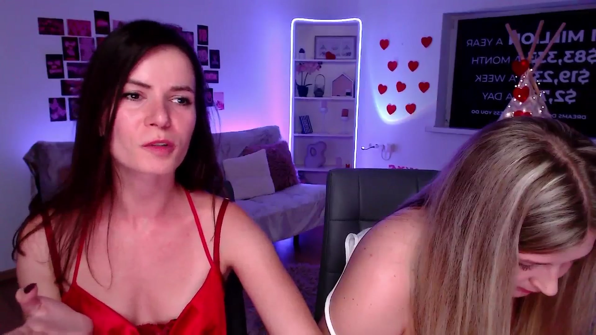 Gallery image thumbnail from Diana_Wow's myfreecams stream on, 09/07/2025, 14:19 image 9 of 20