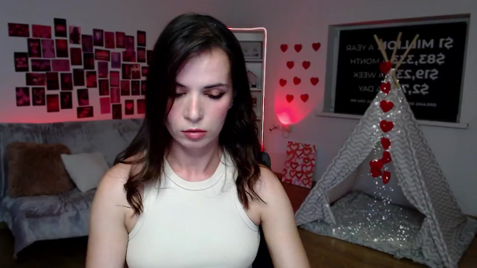 Gallery image thumbnail from Diana_Wow's myfreecams stream on, 09/10/2025, 10:54 image 16 of 20