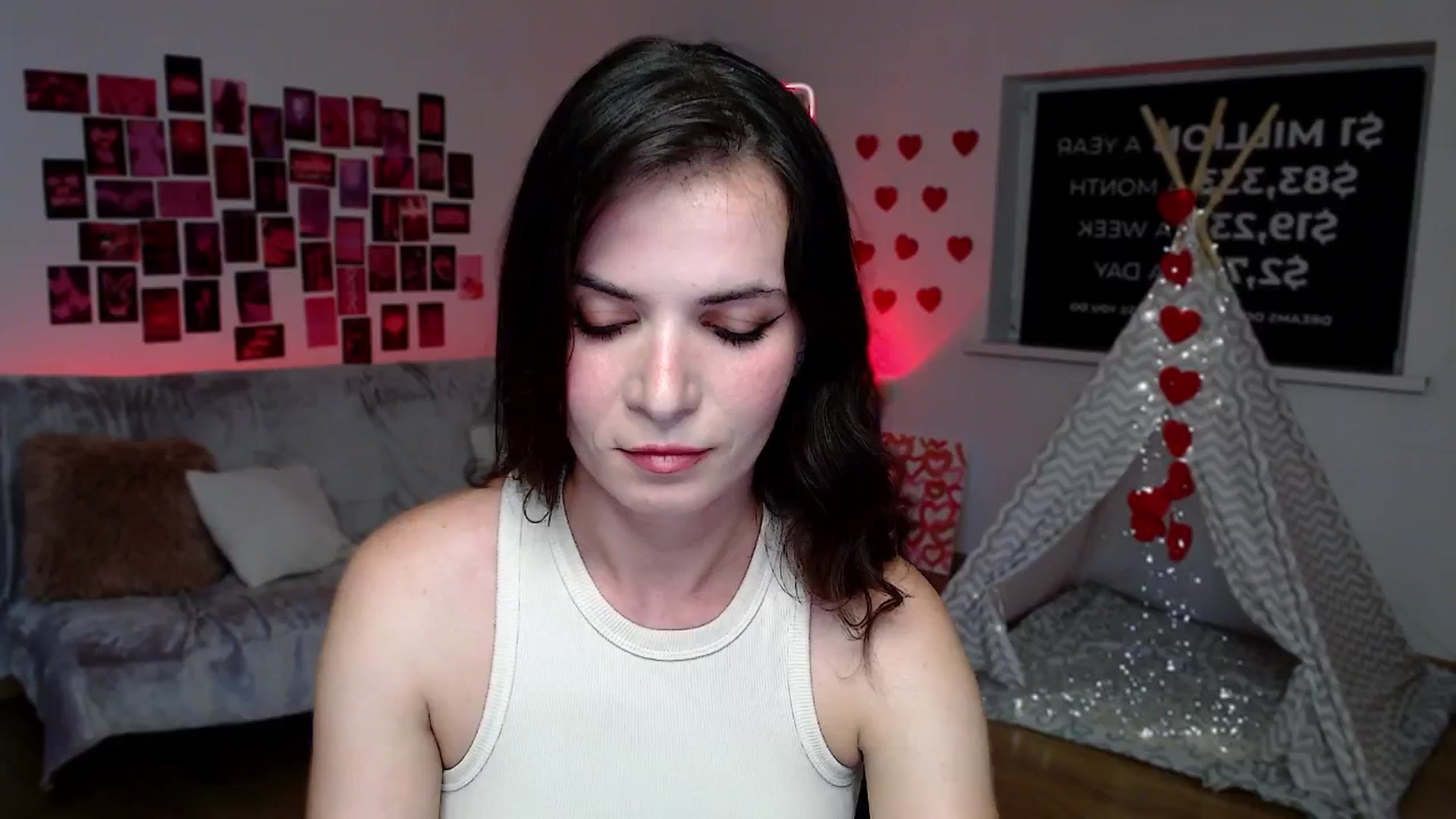 Gallery image thumbnail from Diana_Wow's myfreecams stream on, 09/10/2025, 10:54 image 11 of 20