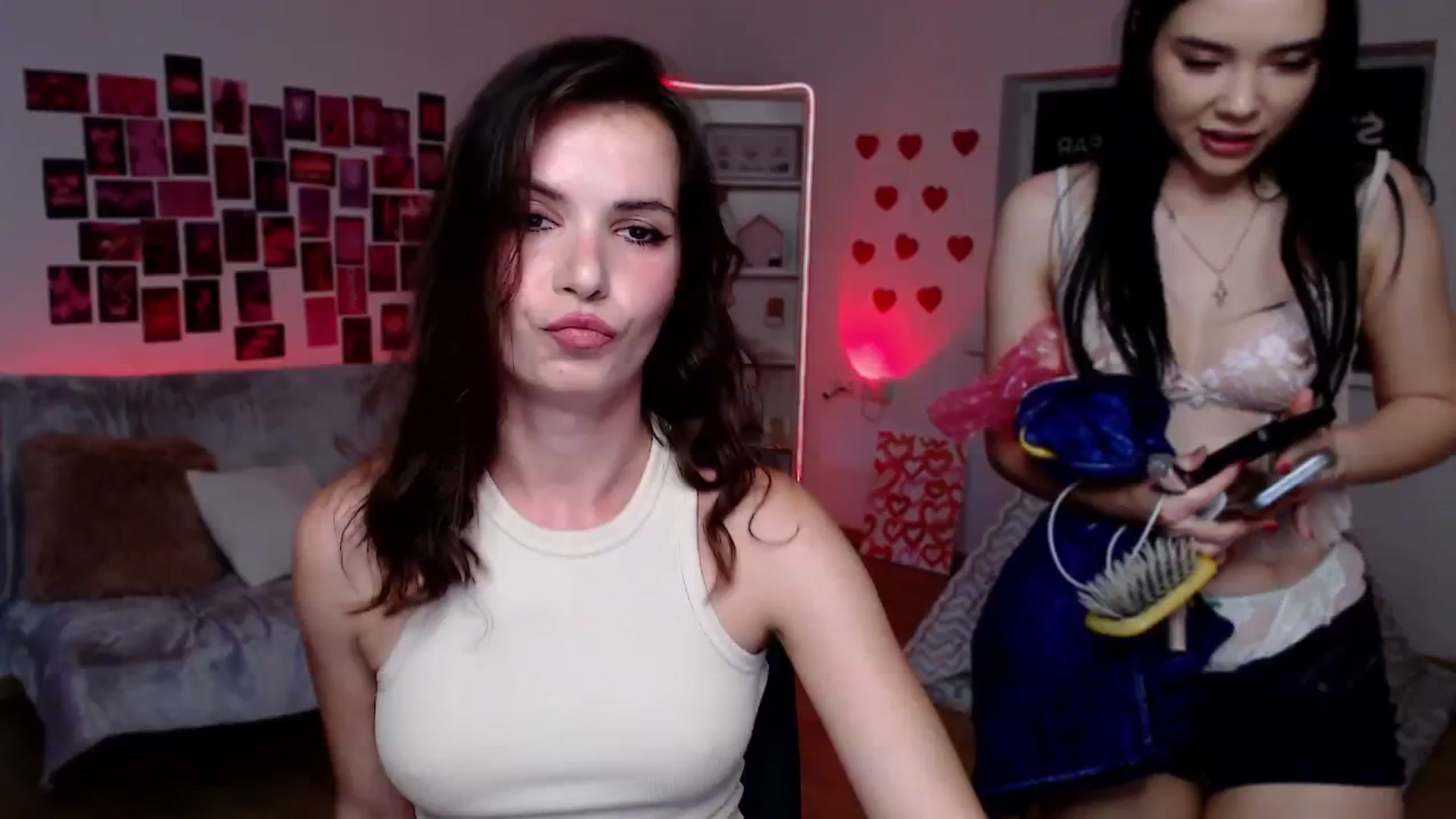 Gallery image thumbnail from Diana_Wow's myfreecams stream on, 09/10/2025, 10:54 image 18 of 20