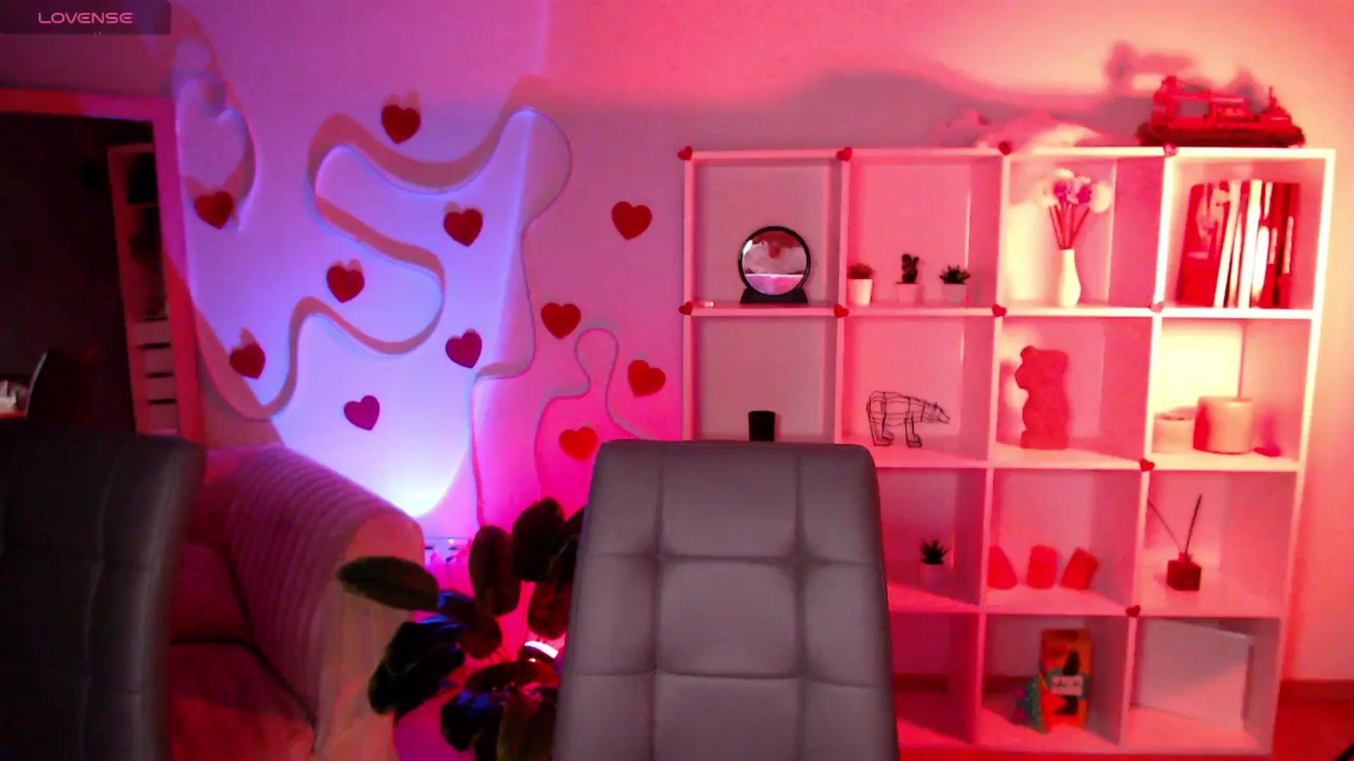 Gallery image thumbnail from Diana_Wow's myfreecams stream on, 10/16/2025, 09:57 image 1 of 20