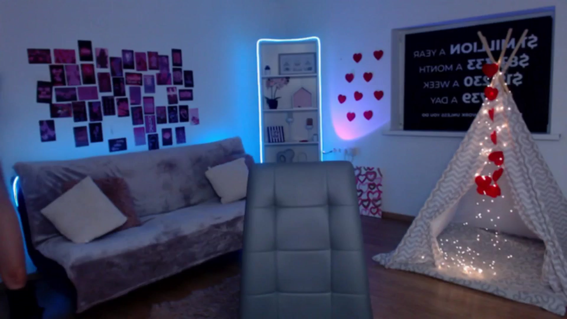 Gallery image thumbnail from Diana_Wow's myfreecams stream on, 10/17/2025, 14:25 image 1 of 20