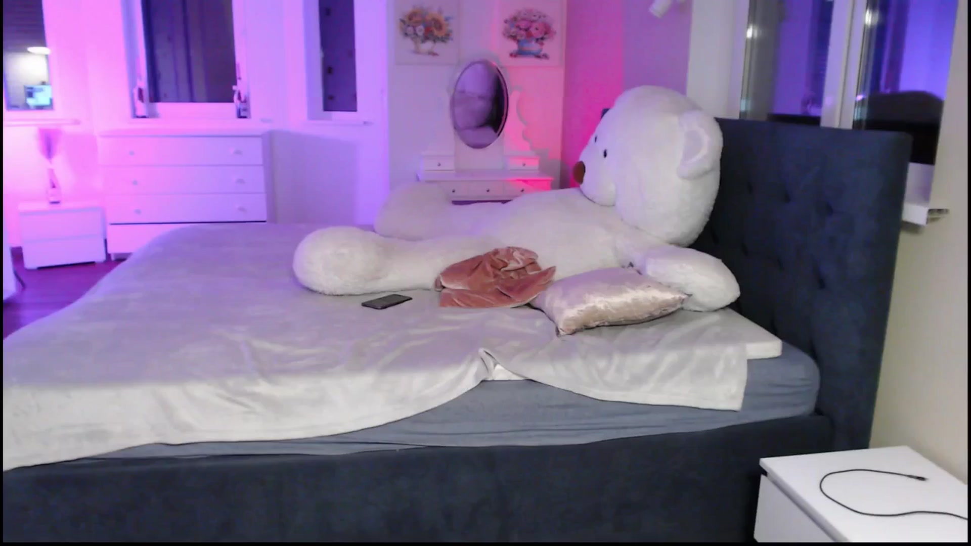 Gallery image thumbnail from Diana_Wow's myfreecams stream on, 11/13/2025, 14:14 image 13 of 20
