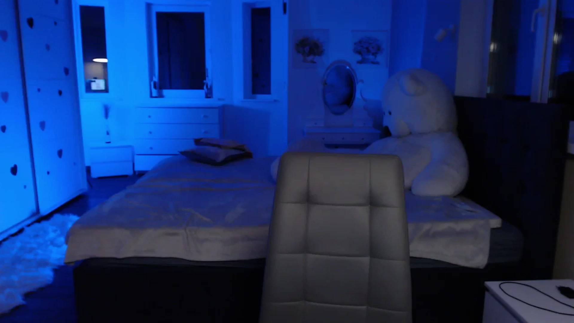 Gallery image thumbnail from Diana_Wow's myfreecams stream on, 11/27/2025, 12:18 image 5 of 20