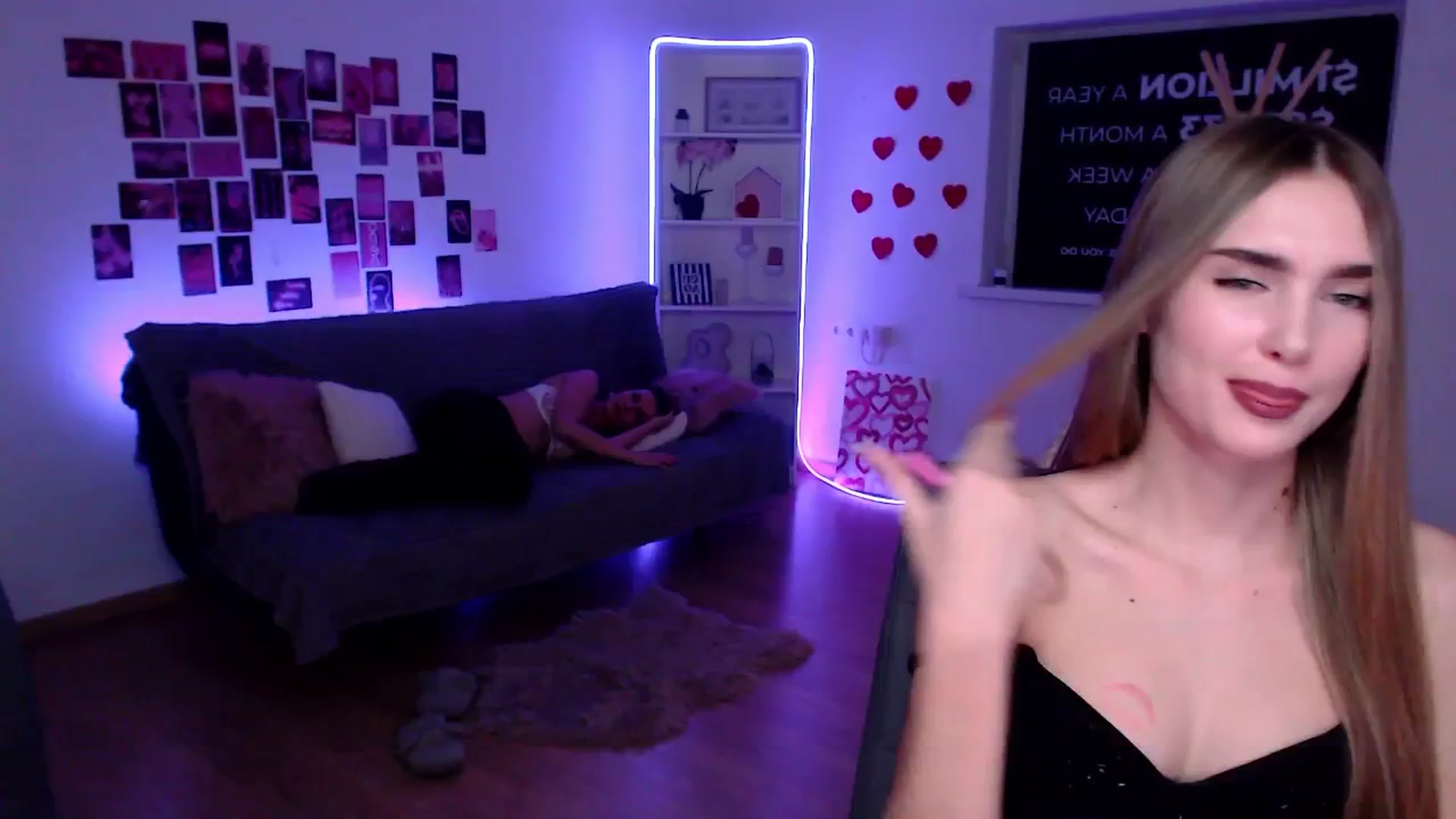Gallery image thumbnail from Diana_Wow's myfreecams stream on, 12/09/2025, 15:39 image 15 of 20