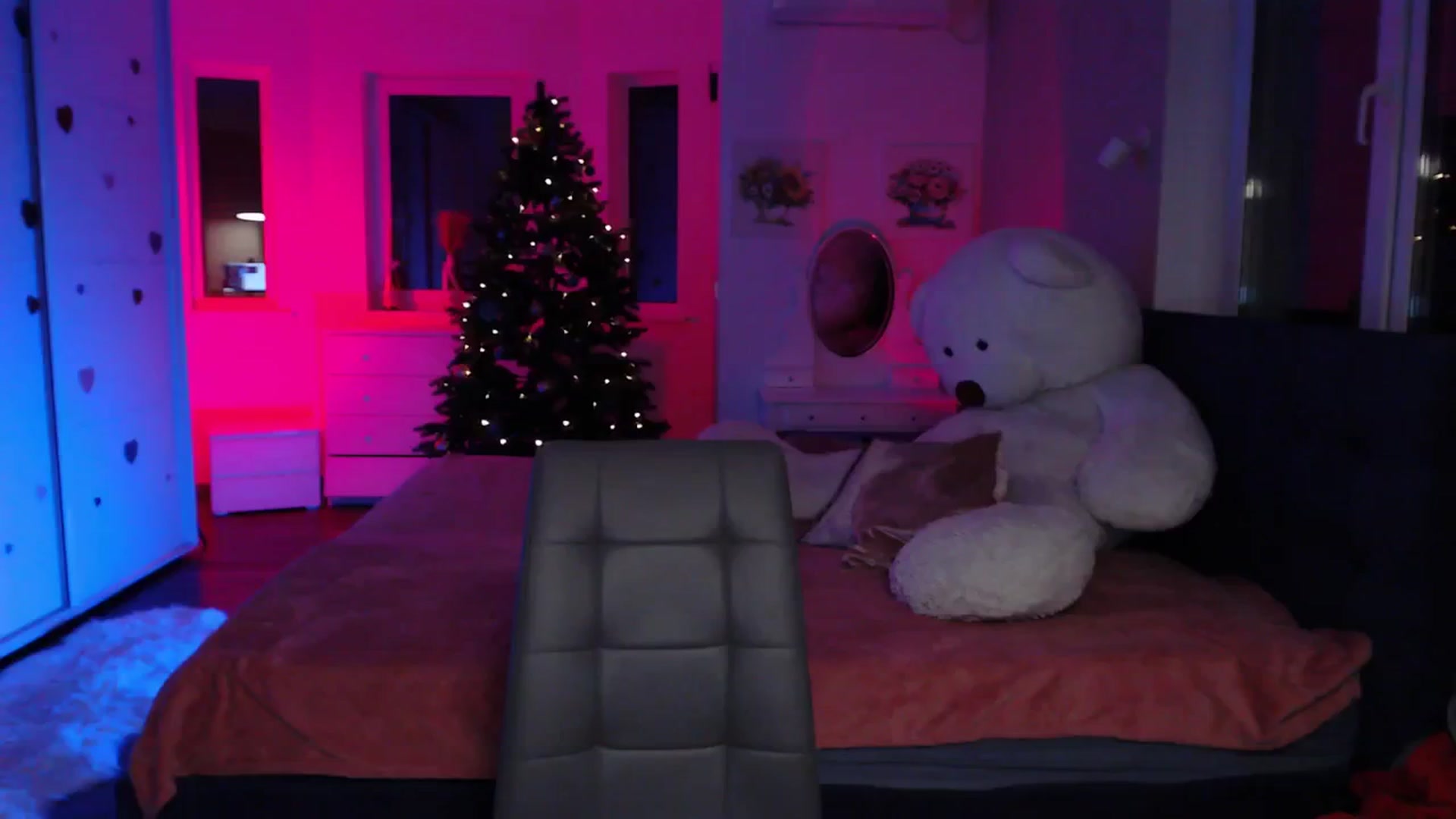 Gallery image thumbnail from Diana_Wow's myfreecams stream on, 12/13/2025, 11:51 image 2 of 20