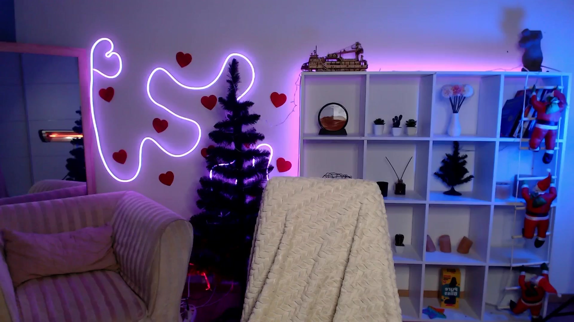 Gallery image thumbnail from Diana_Wow's myfreecams stream on, 01/17/2026, 10:52 image 6 of 20