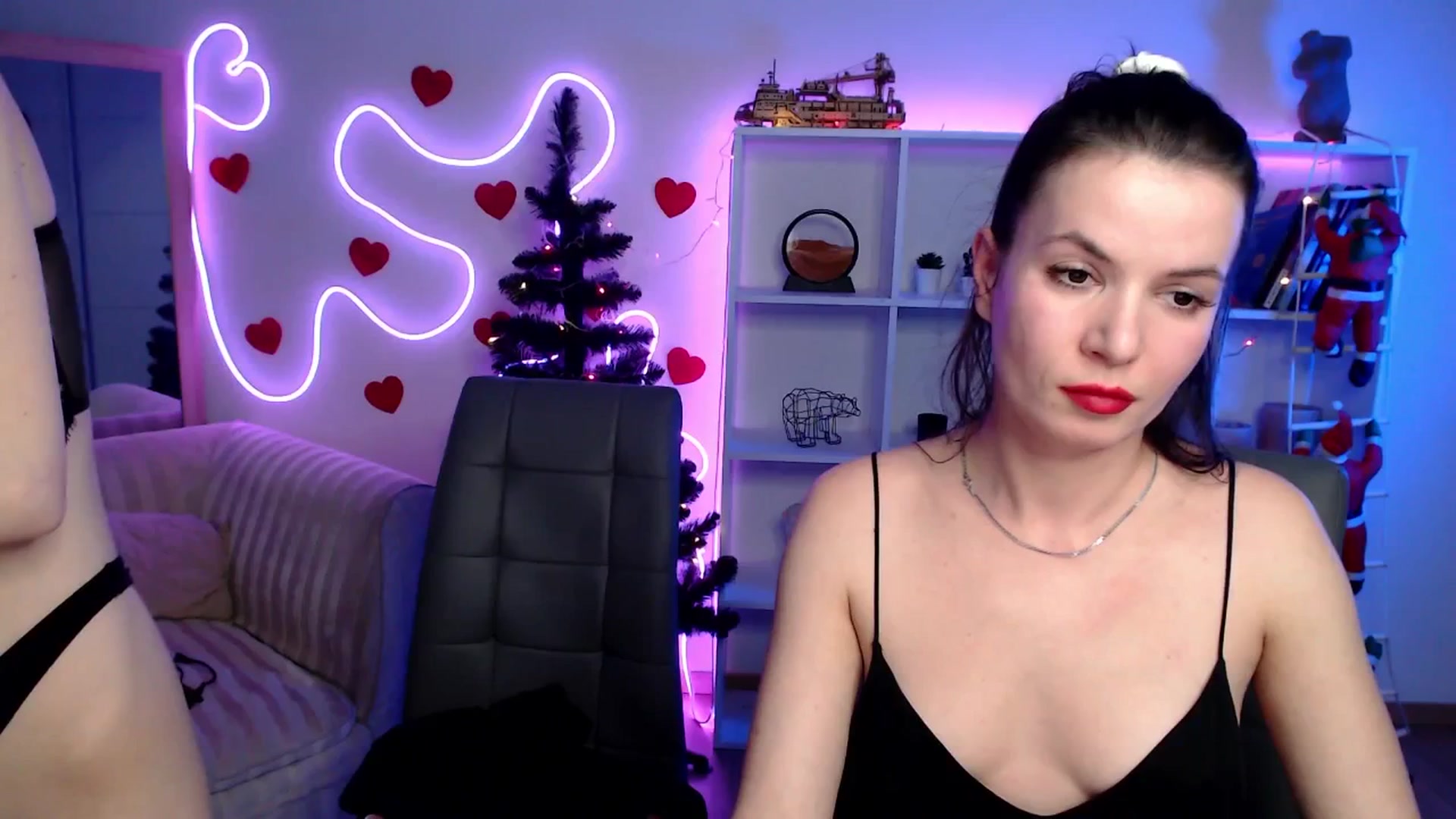 Gallery image thumbnail from Diana_Wow's myfreecams stream on, 01/21/2026, 12:10 image 17 of 20