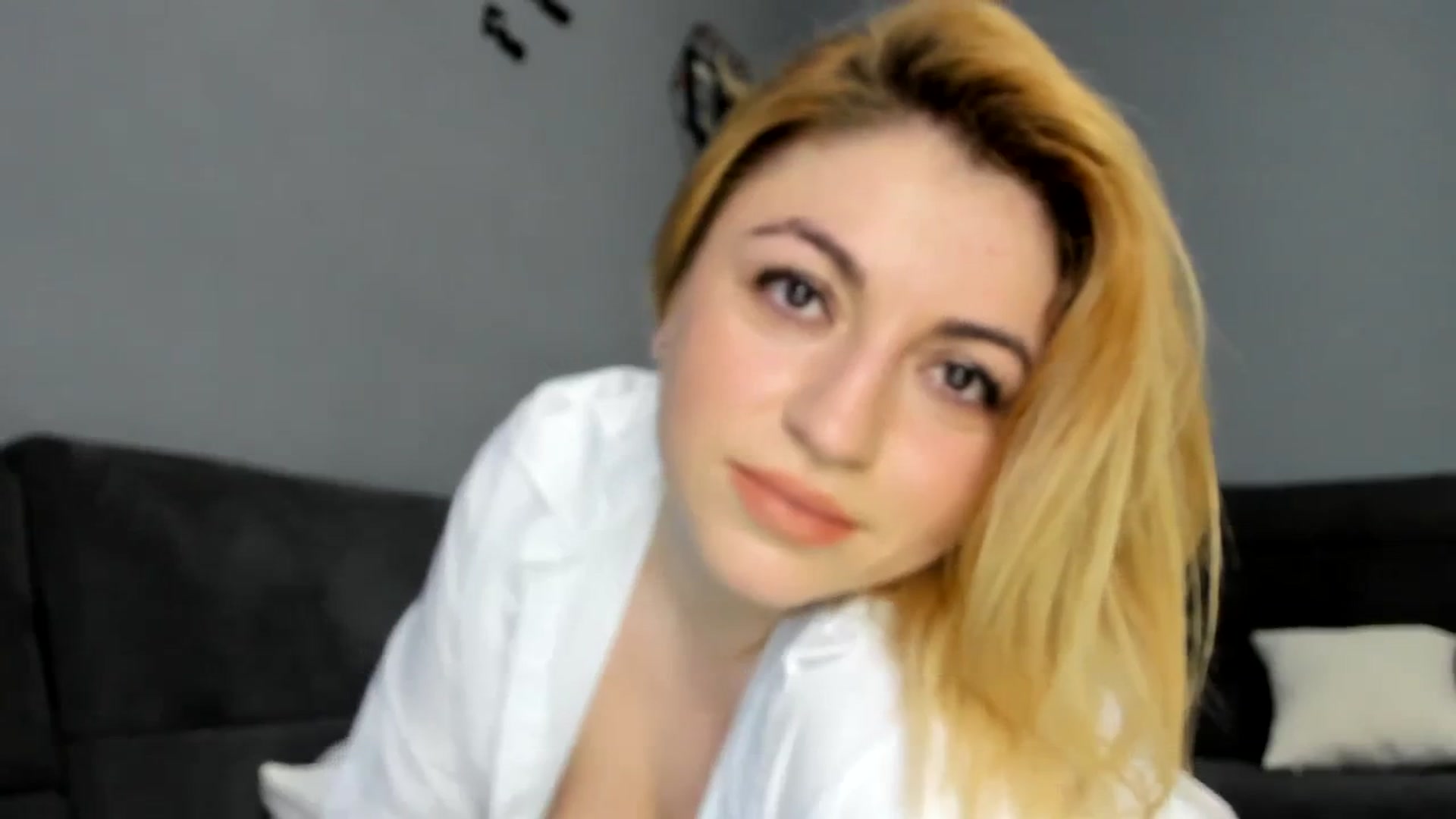 Gallery image thumbnail from Dianesimons's myfreecams stream on, 12/09/2023, 23:25 image 16 of 20