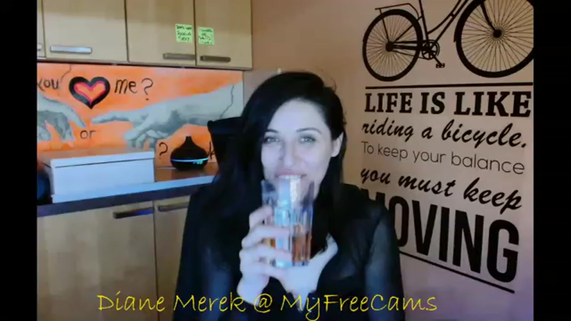 Gallery image thumbnail from DianneMerek's myfreecams stream on, 11/16/2022, 12:06 image 16 of 20