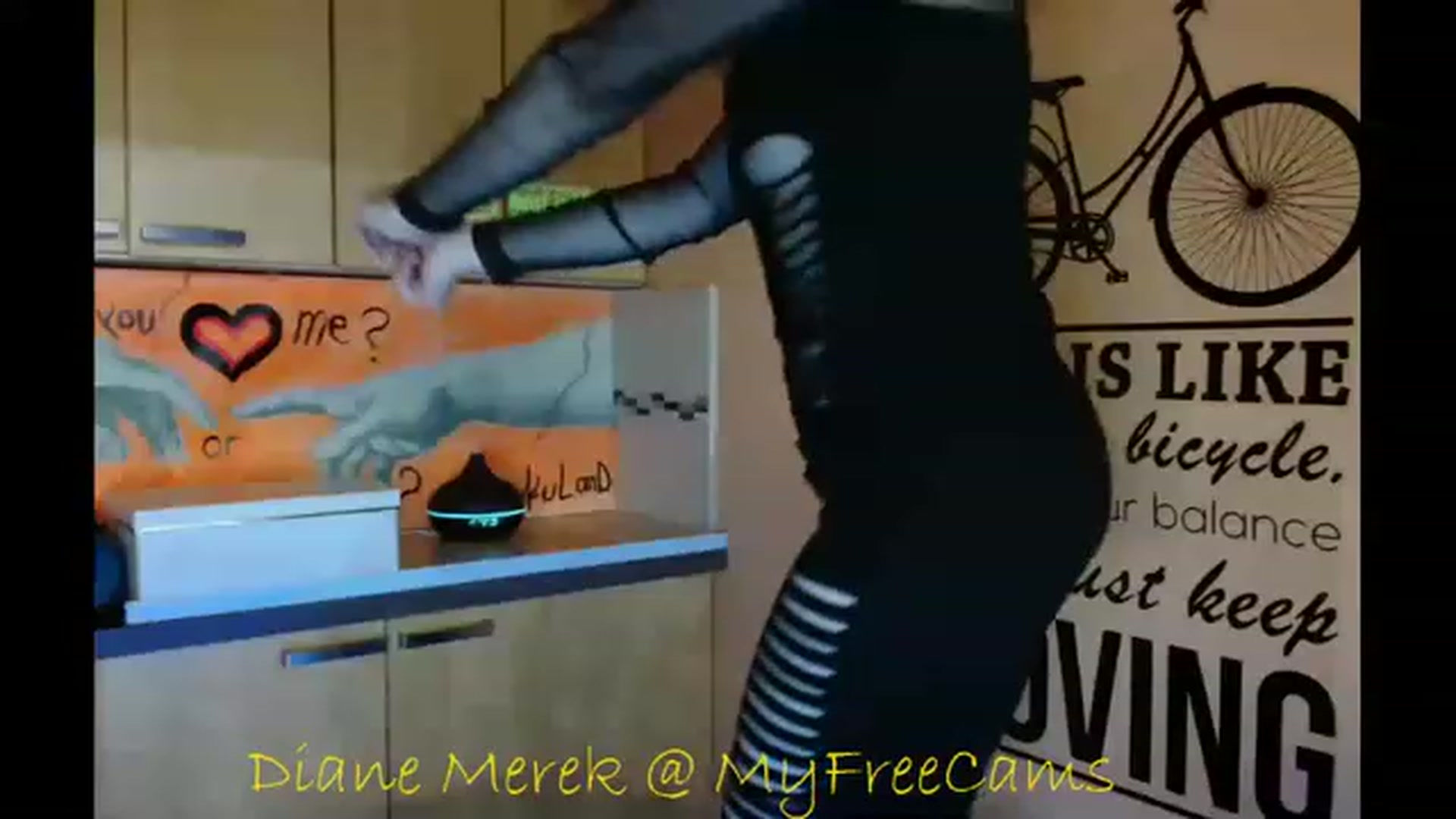 Gallery image thumbnail from DianneMerek's myfreecams stream on, 11/17/2022, 11:08 image 18 of 20