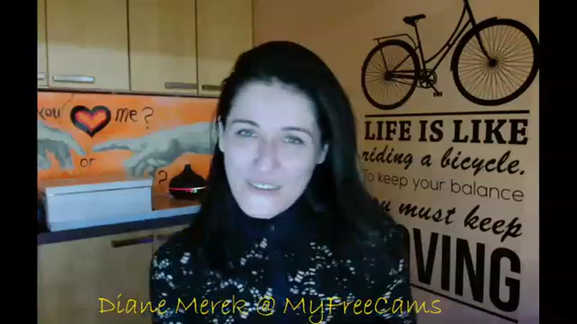 Gallery image thumbnail from DianneMerek's myfreecams stream on, 11/18/2022, 11:20 image 17 of 20