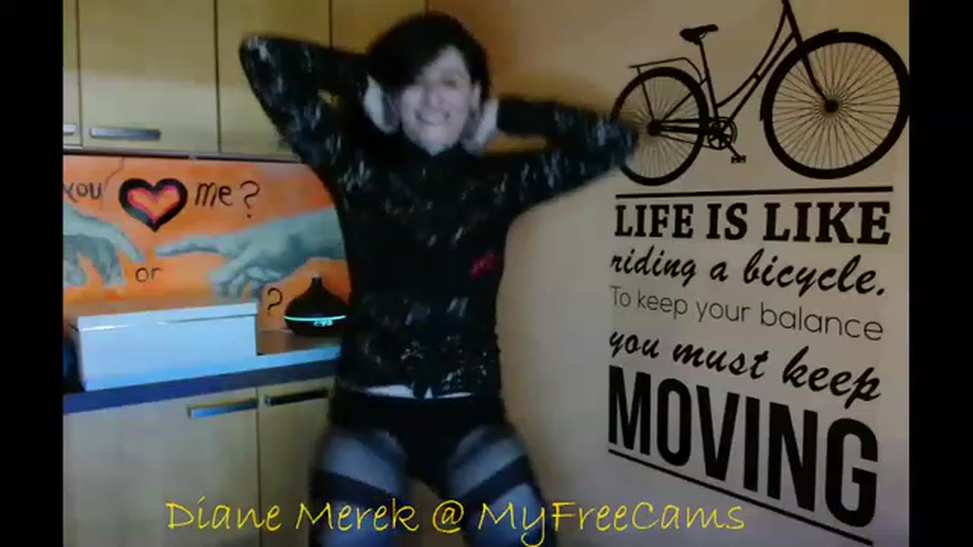 Gallery image thumbnail from DianneMerek's myfreecams stream on, 11/18/2022, 11:20 image 16 of 20