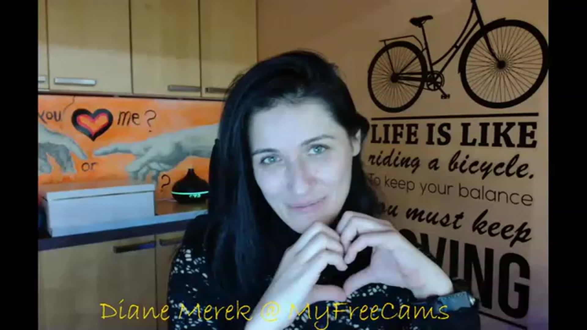 Gallery image thumbnail from DianneMerek's myfreecams stream on, 11/18/2022, 12:42 image 2 of 20