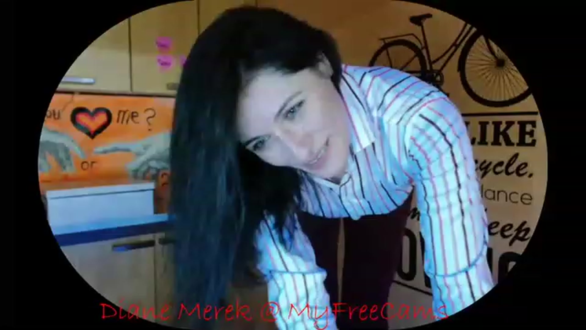 Gallery image thumbnail from DianneMerek's myfreecams stream on, 11/19/2022, 08:26 image 7 of 20