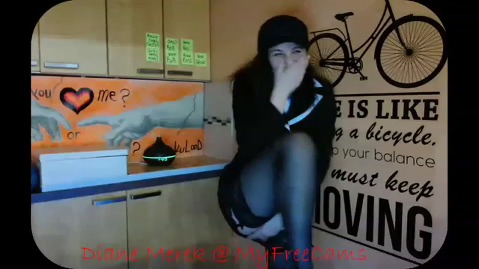 Gallery image thumbnail from DianneMerek's myfreecams stream on, 11/21/2022, 05:09 image 7 of 20