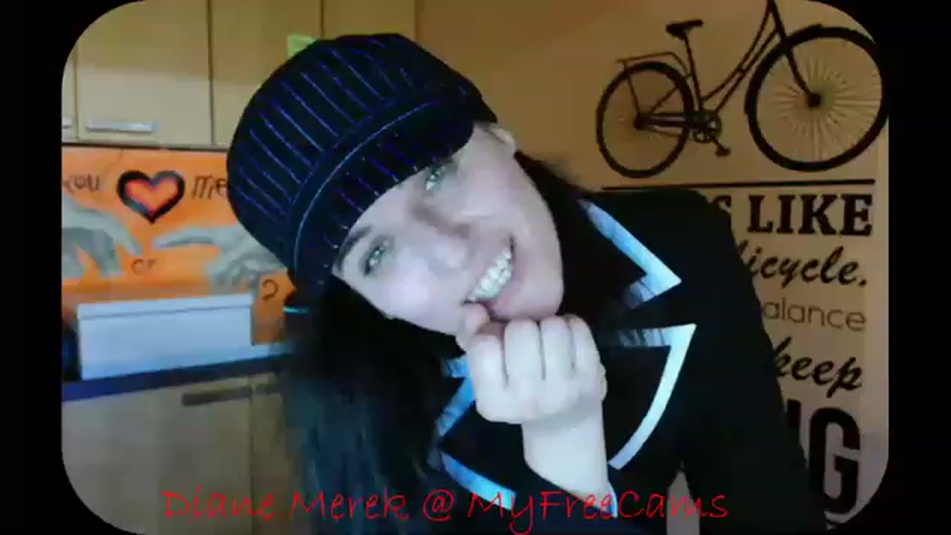 Gallery image thumbnail from DianneMerek's myfreecams stream on, 11/21/2022, 05:09 image 13 of 20