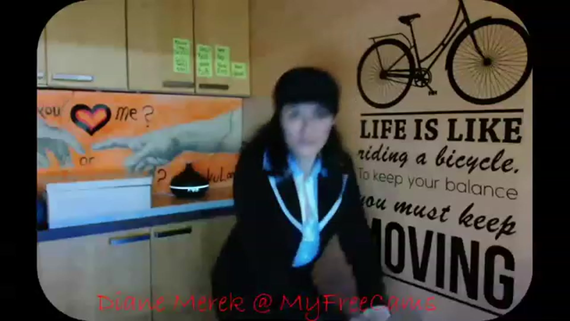 Gallery image thumbnail from DianneMerek's myfreecams stream on, 11/21/2022, 05:09 image 4 of 20