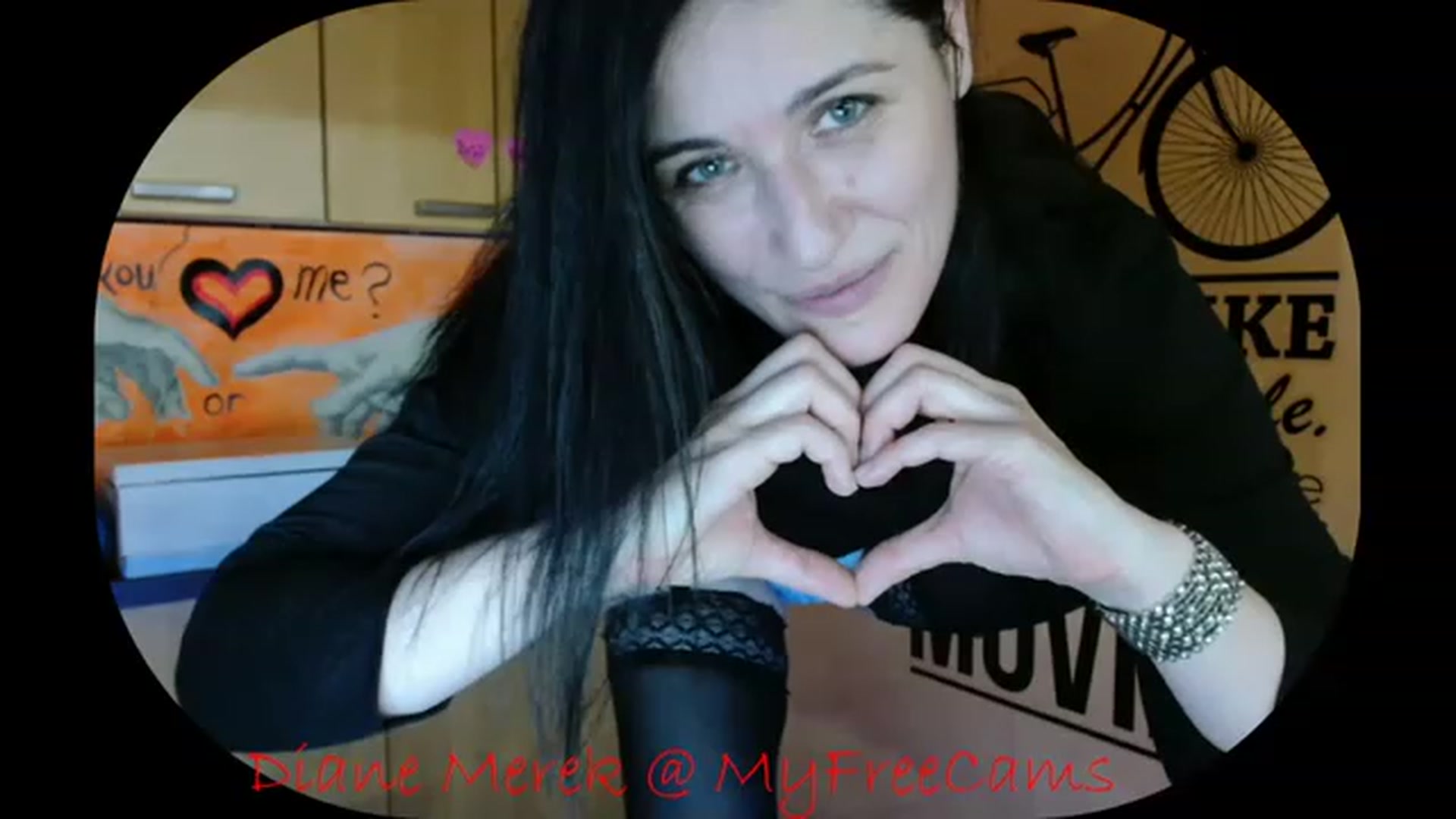 Gallery image thumbnail from DianneMerek's myfreecams stream on, 11/24/2022, 07:24 image 14 of 20