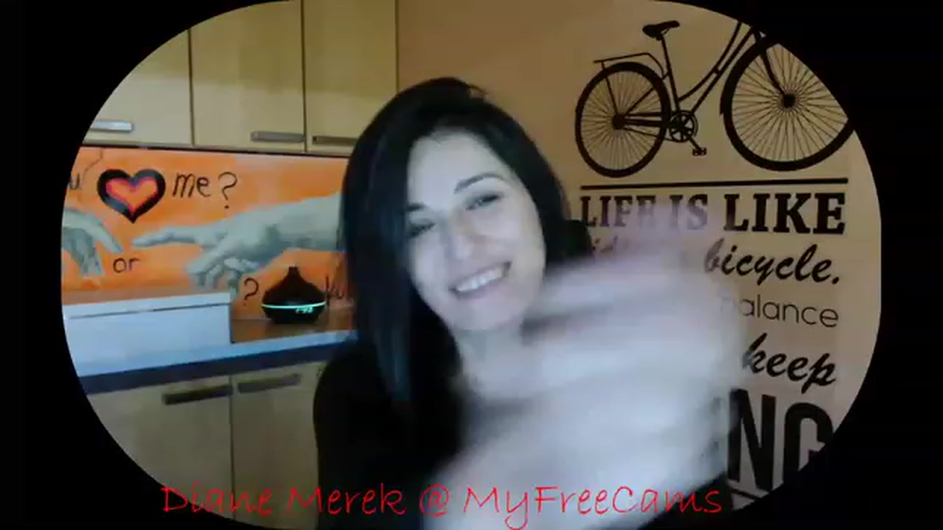 Gallery image thumbnail from DianneMerek's myfreecams stream on, 12/01/2022, 24:03 image 4 of 20