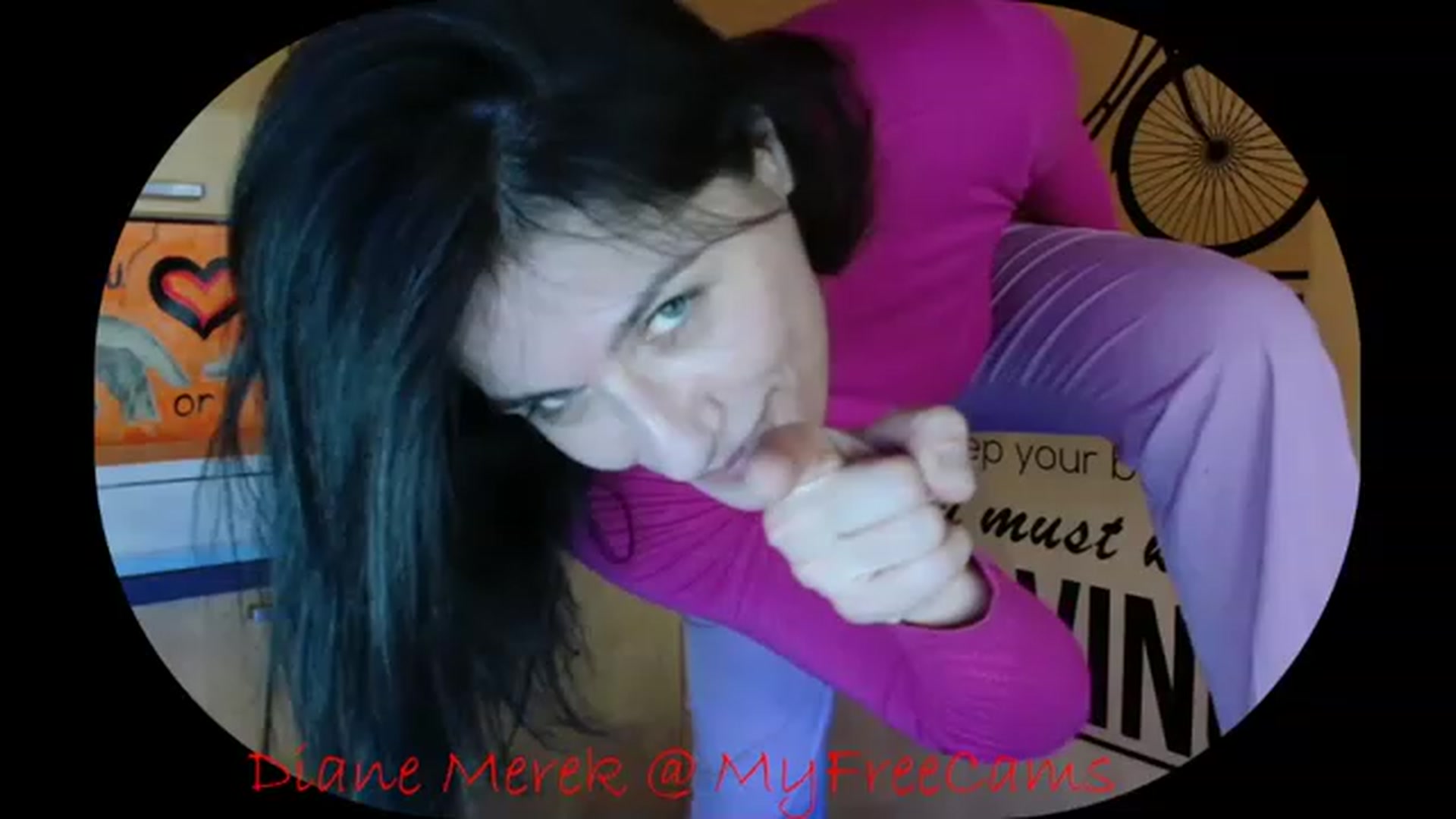 Gallery image thumbnail from DianneMerek's myfreecams stream on, 12/02/2022, 08:52 image 14 of 20