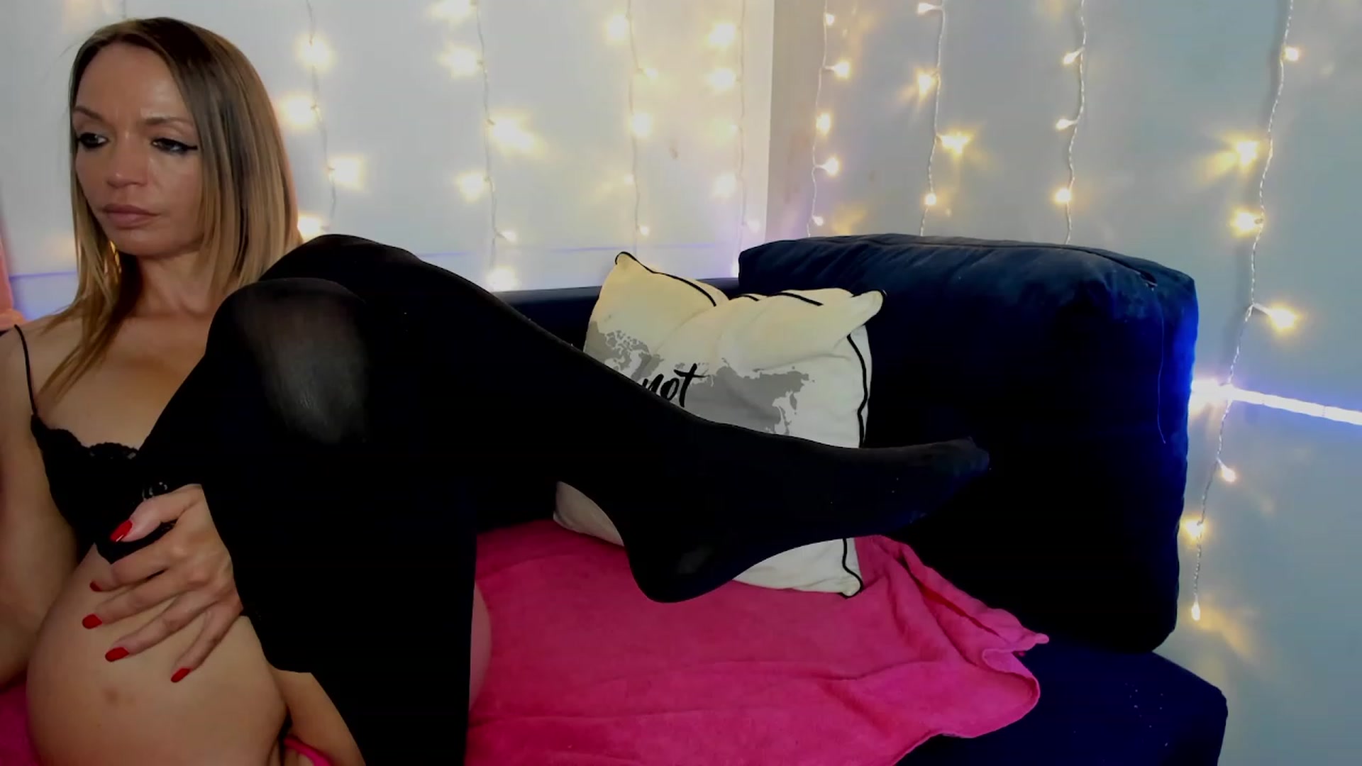 Gallery image thumbnail from DianneStar's myfreecams stream on, 07/11/2023, 18:47 image 19 of 20