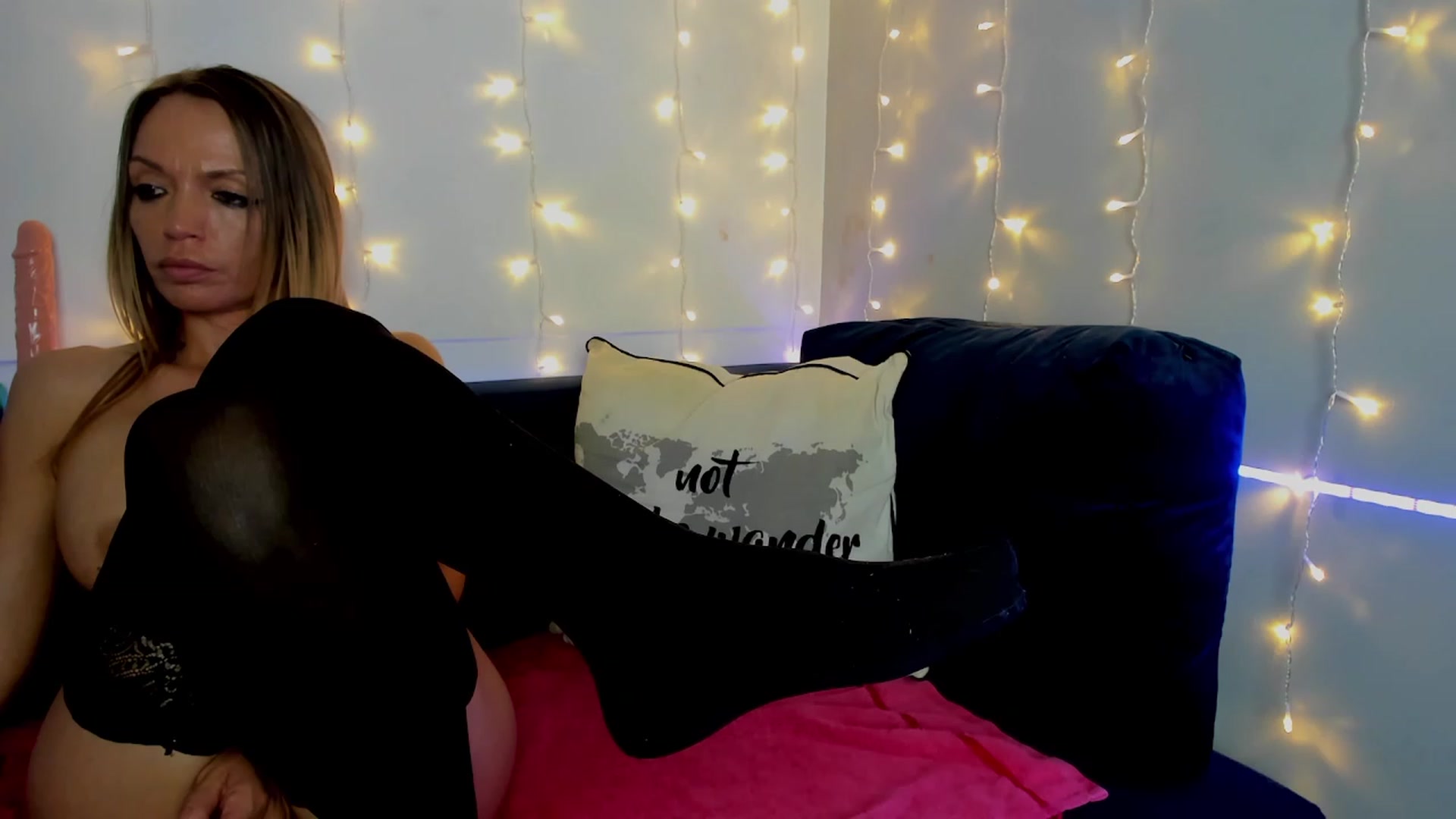 Gallery image thumbnail from DianneStar's myfreecams stream on, 07/11/2023, 20:13 image 9 of 20