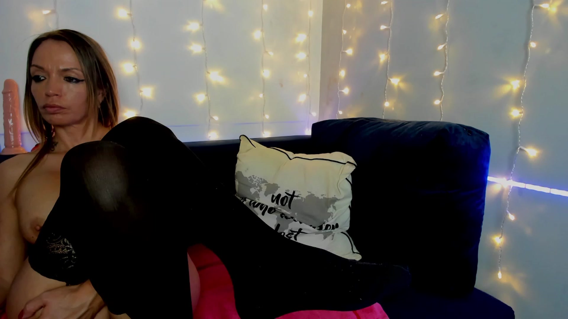 Gallery image thumbnail from DianneStar's myfreecams stream on, 07/11/2023, 20:13 image 11 of 20