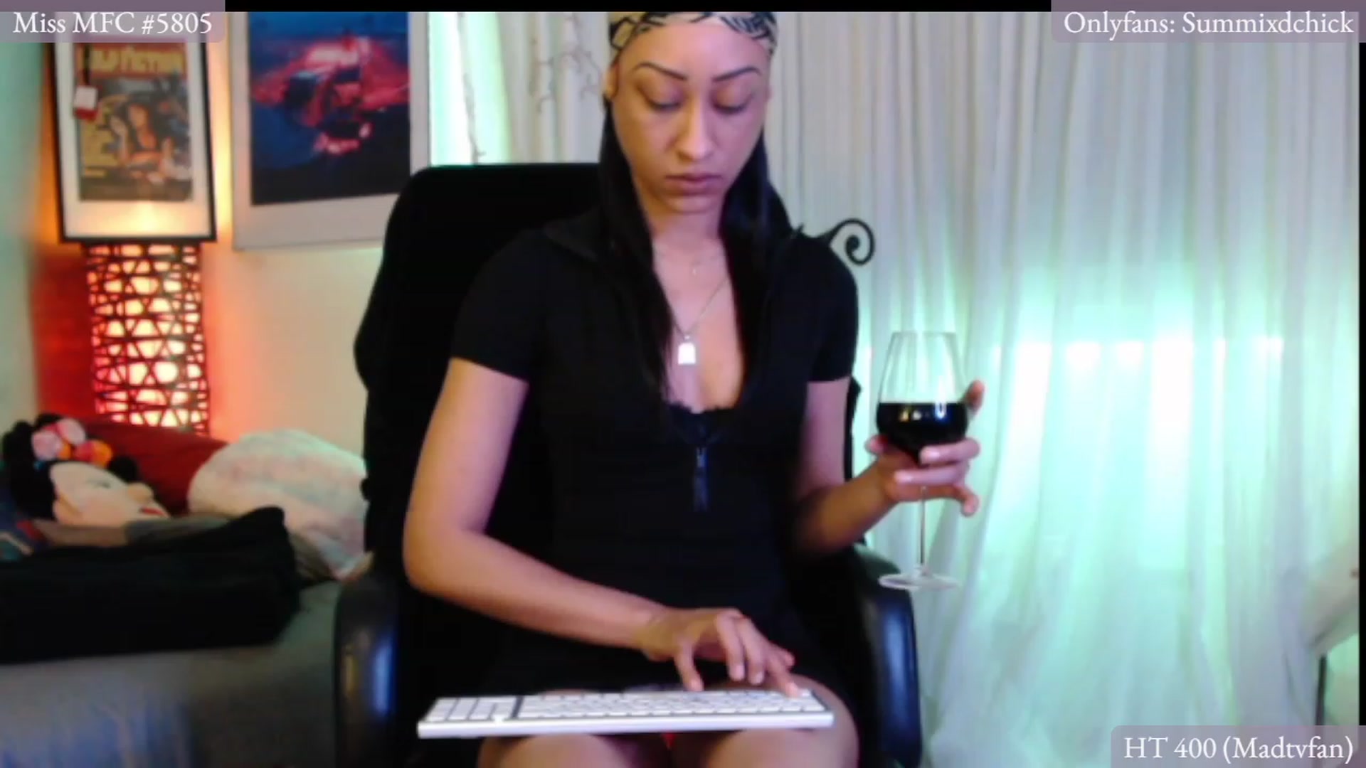 Gallery image thumbnail from DiazWhite's myfreecams stream on, 12/04/2022, 04:31 image 17 of 20