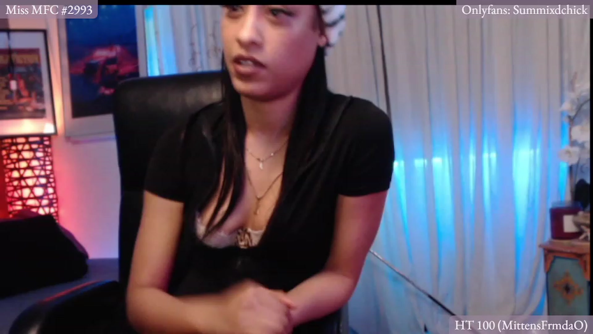 Gallery image thumbnail from DiazWhite's myfreecams stream on, 12/19/2022, 04:51 image 19 of 20