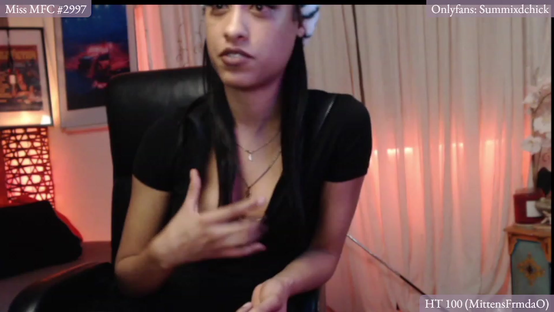 Gallery image thumbnail from DiazWhite's myfreecams stream on, 12/19/2022, 04:51 image 18 of 20