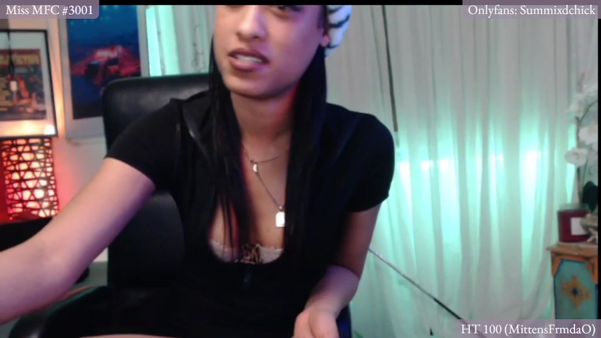 Gallery image thumbnail from DiazWhite's myfreecams stream on, 12/19/2022, 04:51 image 9 of 20