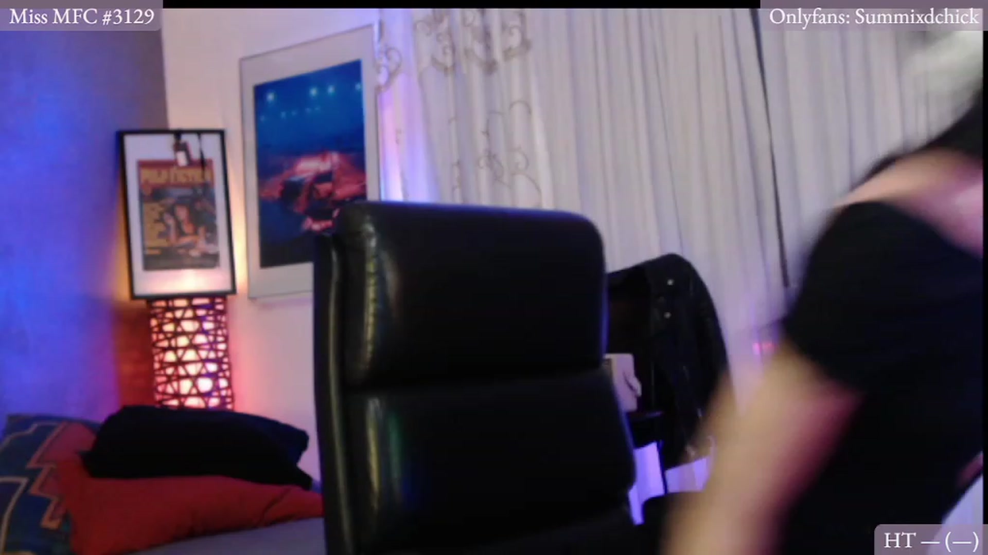 Gallery image thumbnail from DiazWhite's myfreecams stream on, 12/20/2022, 04:55 image 1 of 20