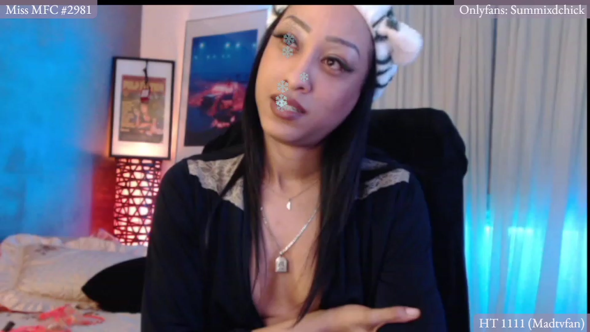 Gallery image thumbnail from DiazWhite's myfreecams stream on, 12/24/2022, 03:10 image 2 of 20