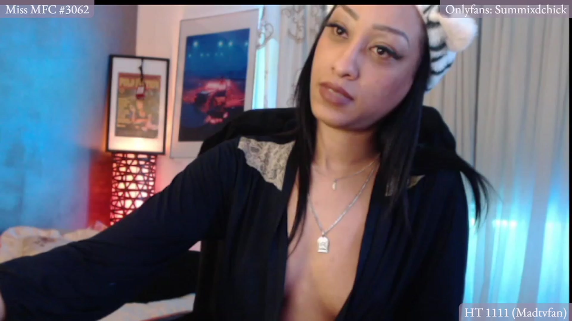 Gallery image thumbnail from DiazWhite's myfreecams stream on, 12/24/2022, 03:10 image 1 of 20