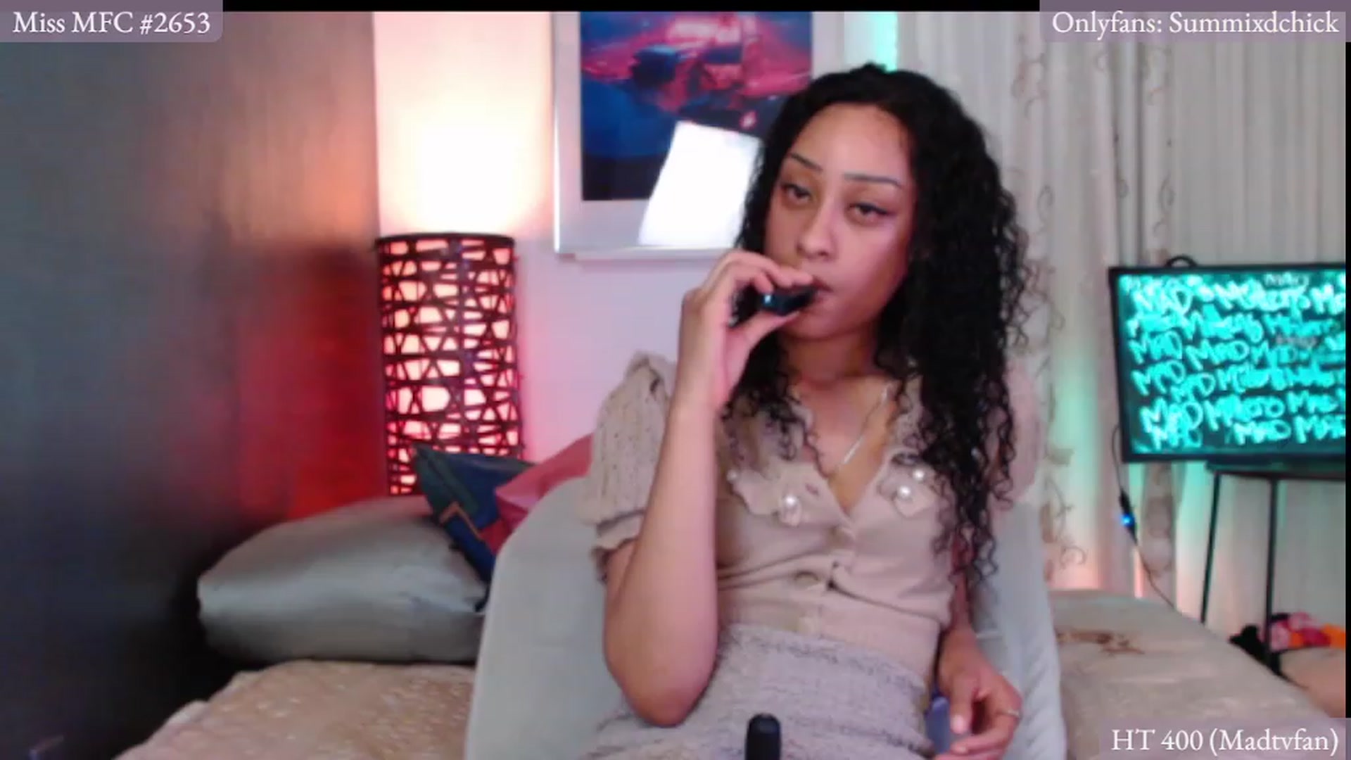 Gallery image thumbnail from DiazWhite's myfreecams stream on, 09/18/2023, 05:14 image 12 of 20