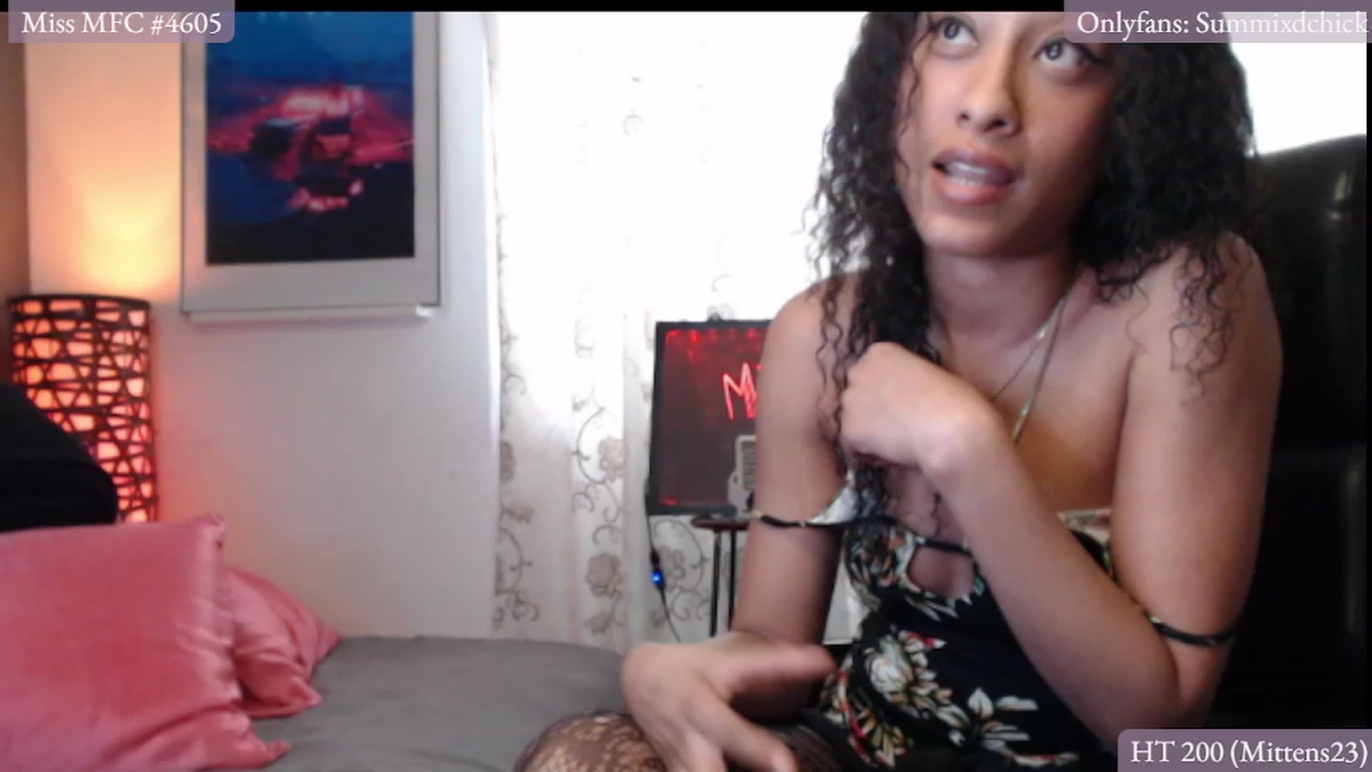 Gallery image thumbnail from DiazWhite's myfreecams stream on, 02/19/2024, 22:09 image 16 of 20