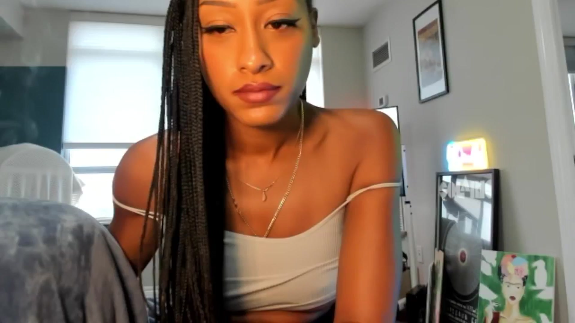 Gallery image thumbnail from DiazWhite's myfreecams stream on, 11/24/2025, 21:18 image 6 of 20