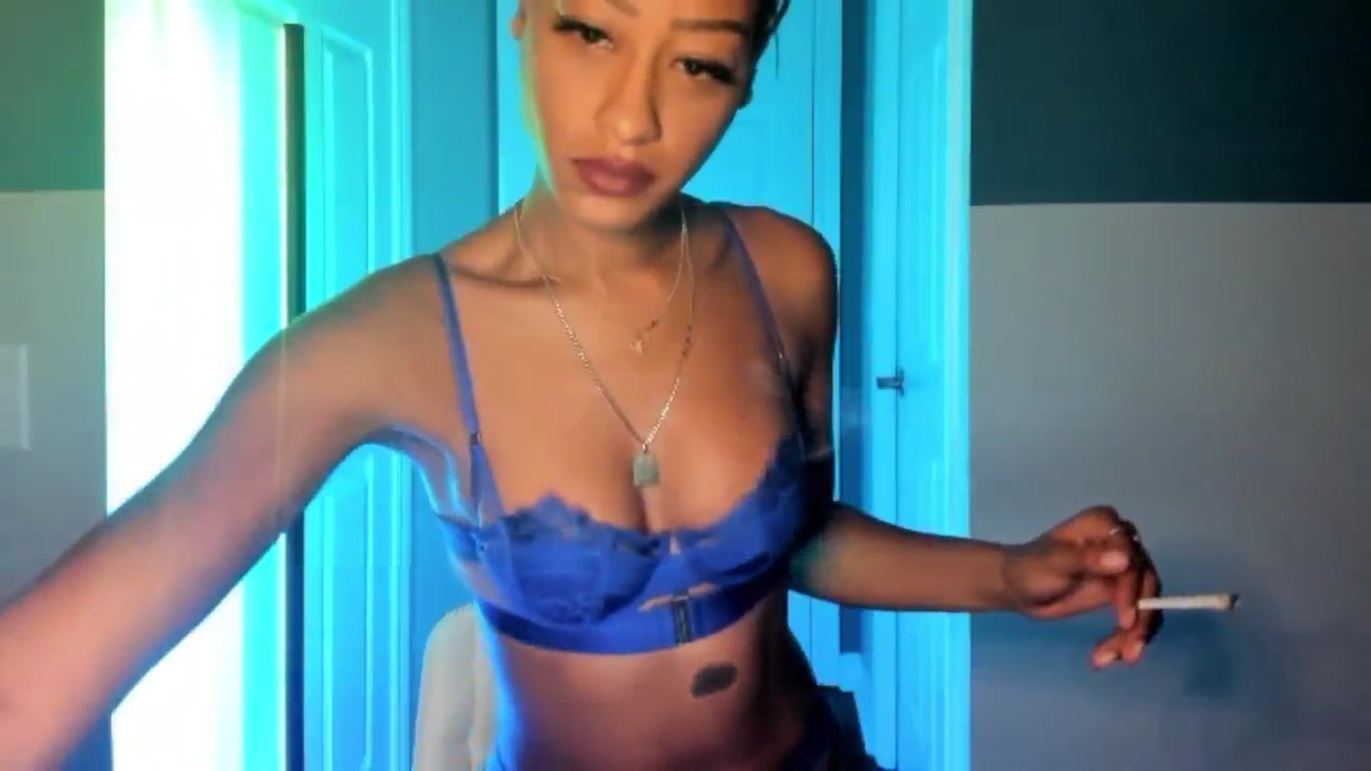 Gallery image thumbnail from DiazWhite's myfreecams stream on, 01/11/2026, 10:34 image 12 of 20