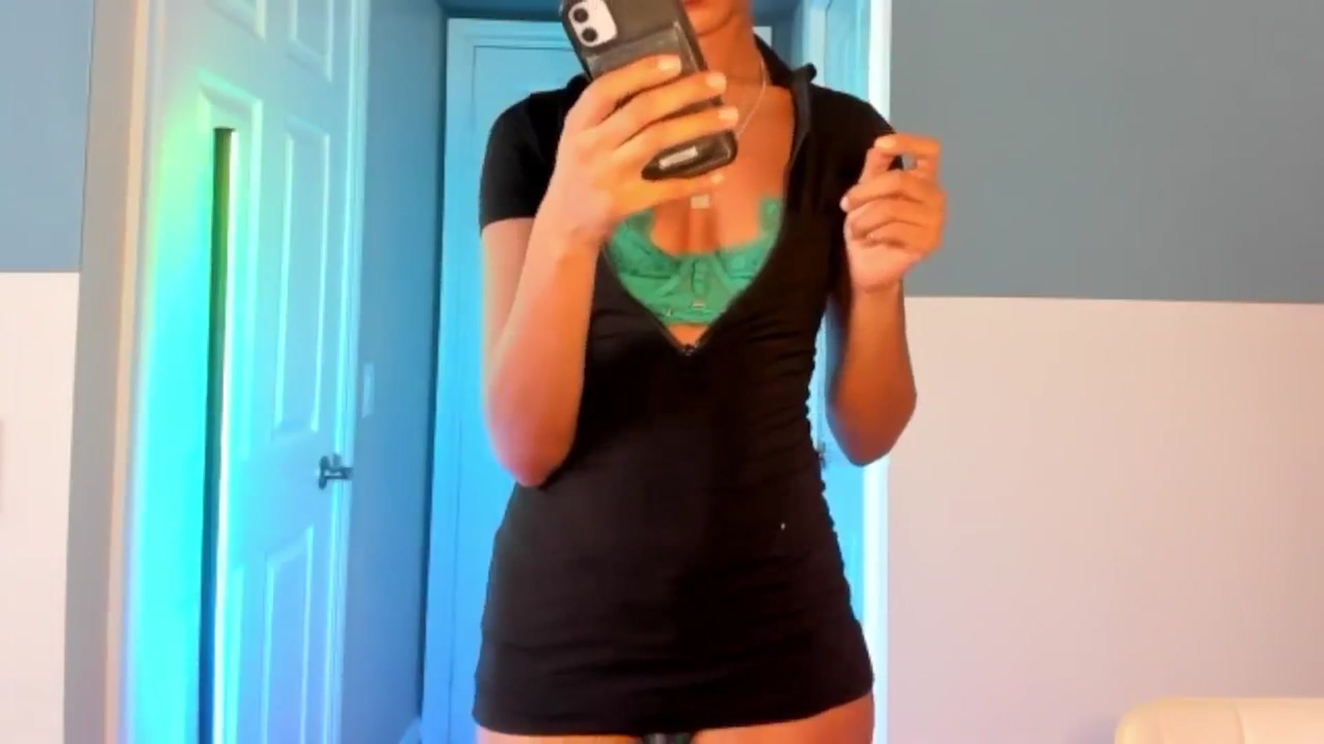 Gallery image thumbnail from DiazWhite's myfreecams stream on, 01/31/2026, 19:15 image 2 of 20