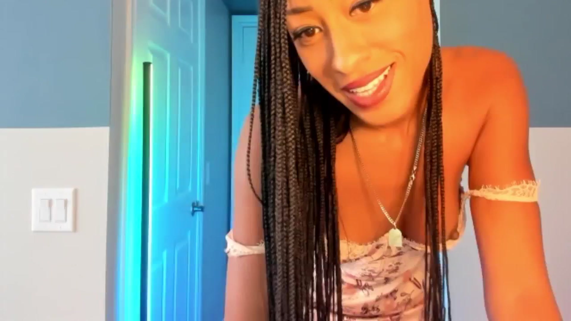 Gallery image thumbnail from DiazWhite's myfreecams stream on, 02/02/2026, 20:35 image 8 of 20