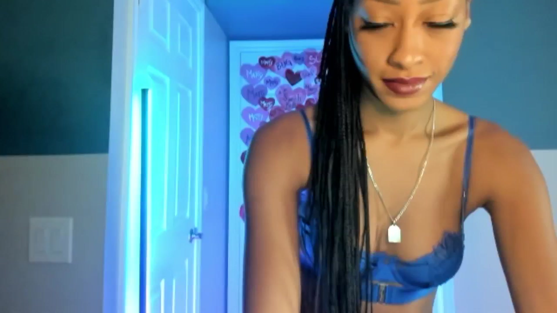 Gallery image thumbnail from DiazWhite's myfreecams stream on, 02/07/2026, 09:33 image 4 of 20