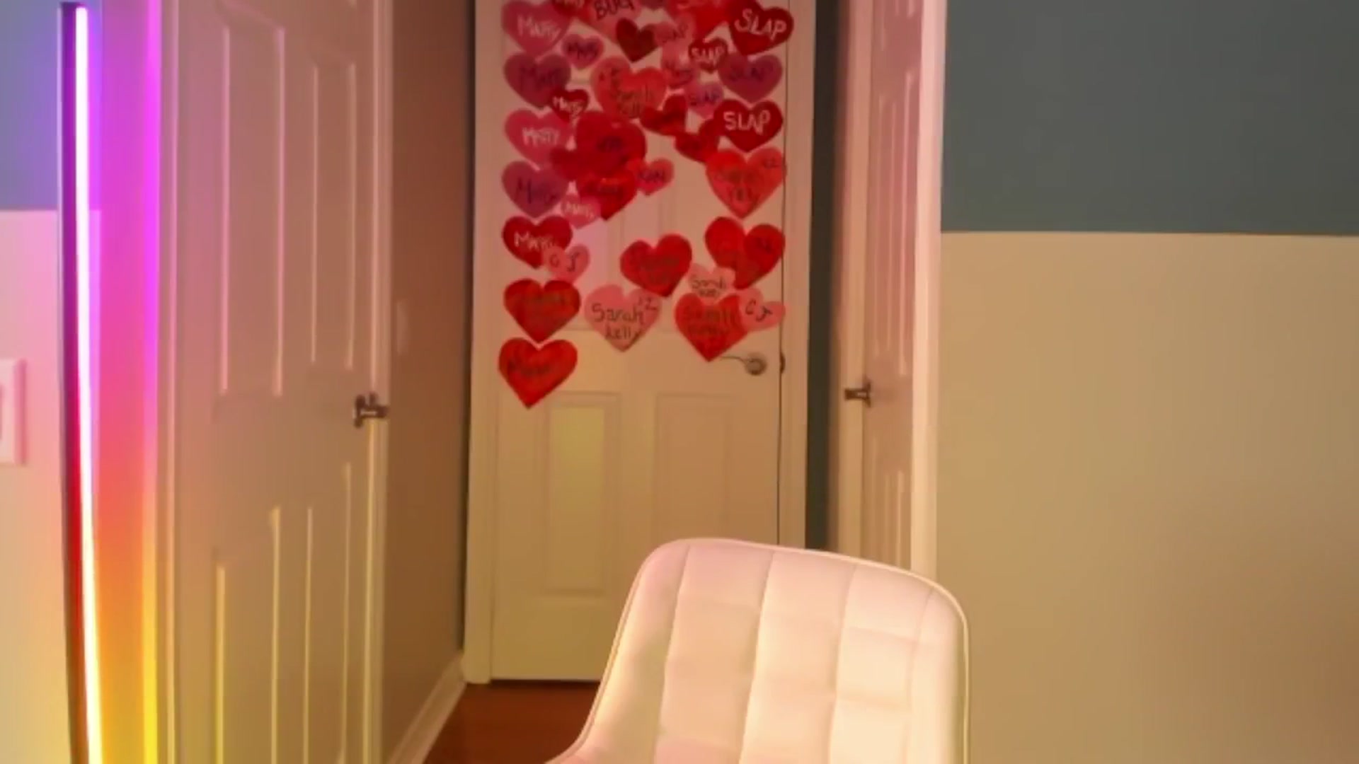 Gallery image thumbnail from DiazWhite's myfreecams stream on, 02/08/2026, 17:00 image 16 of 20